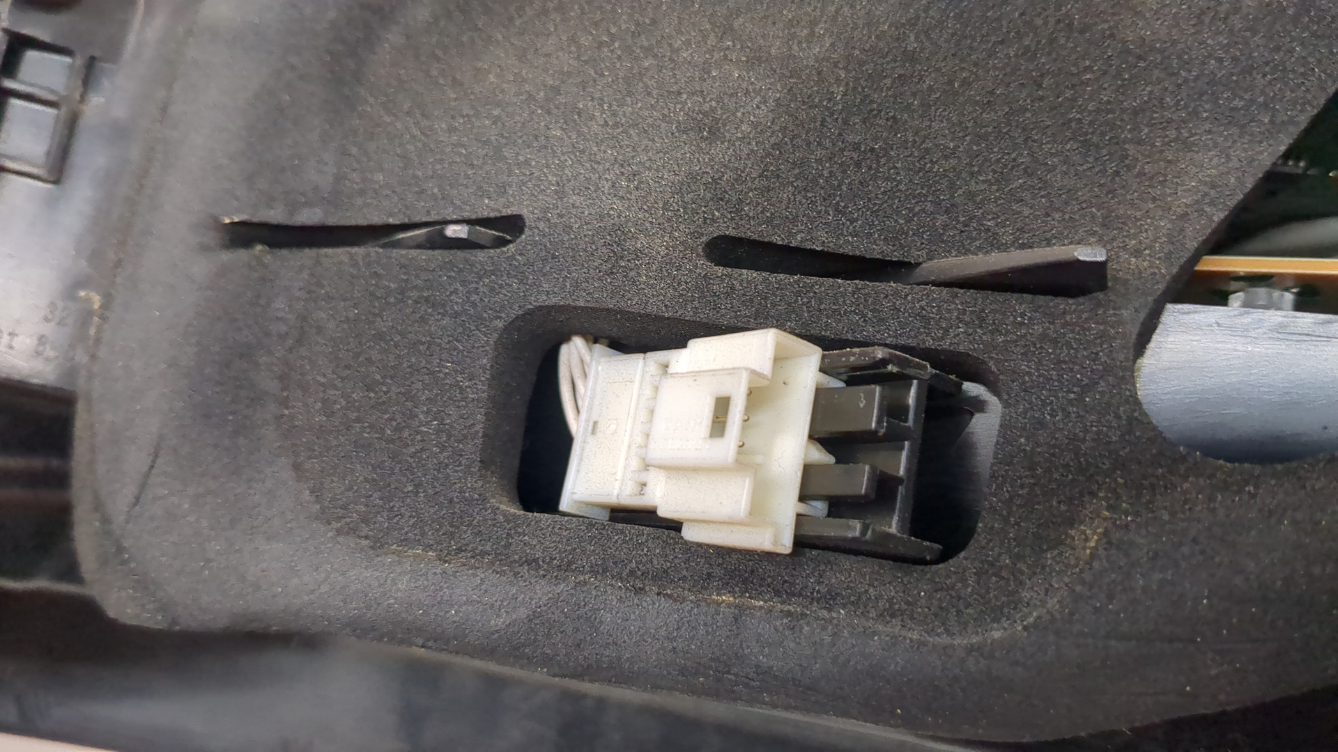 Фонарь задний левый