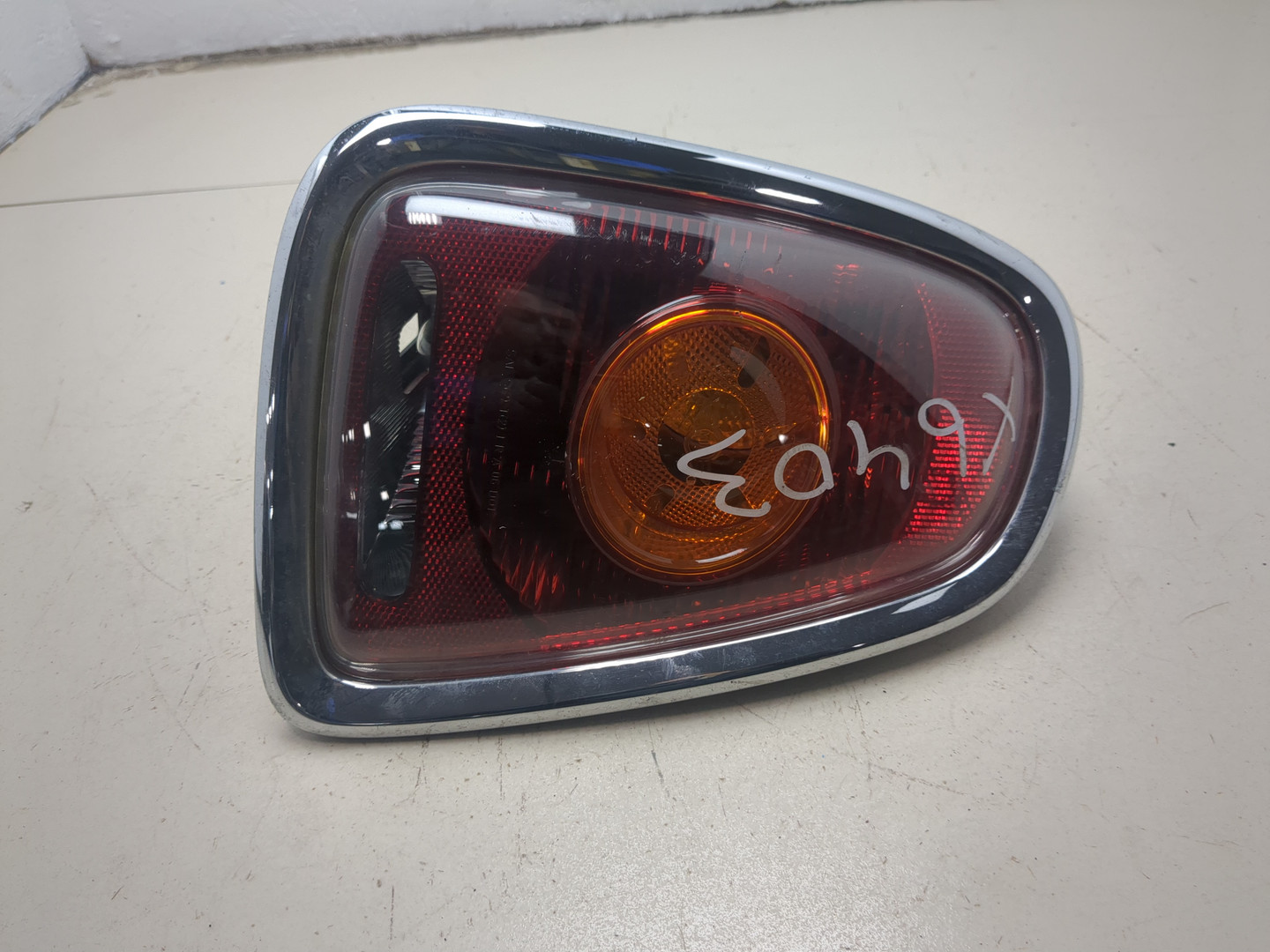 Фонарь задний правый