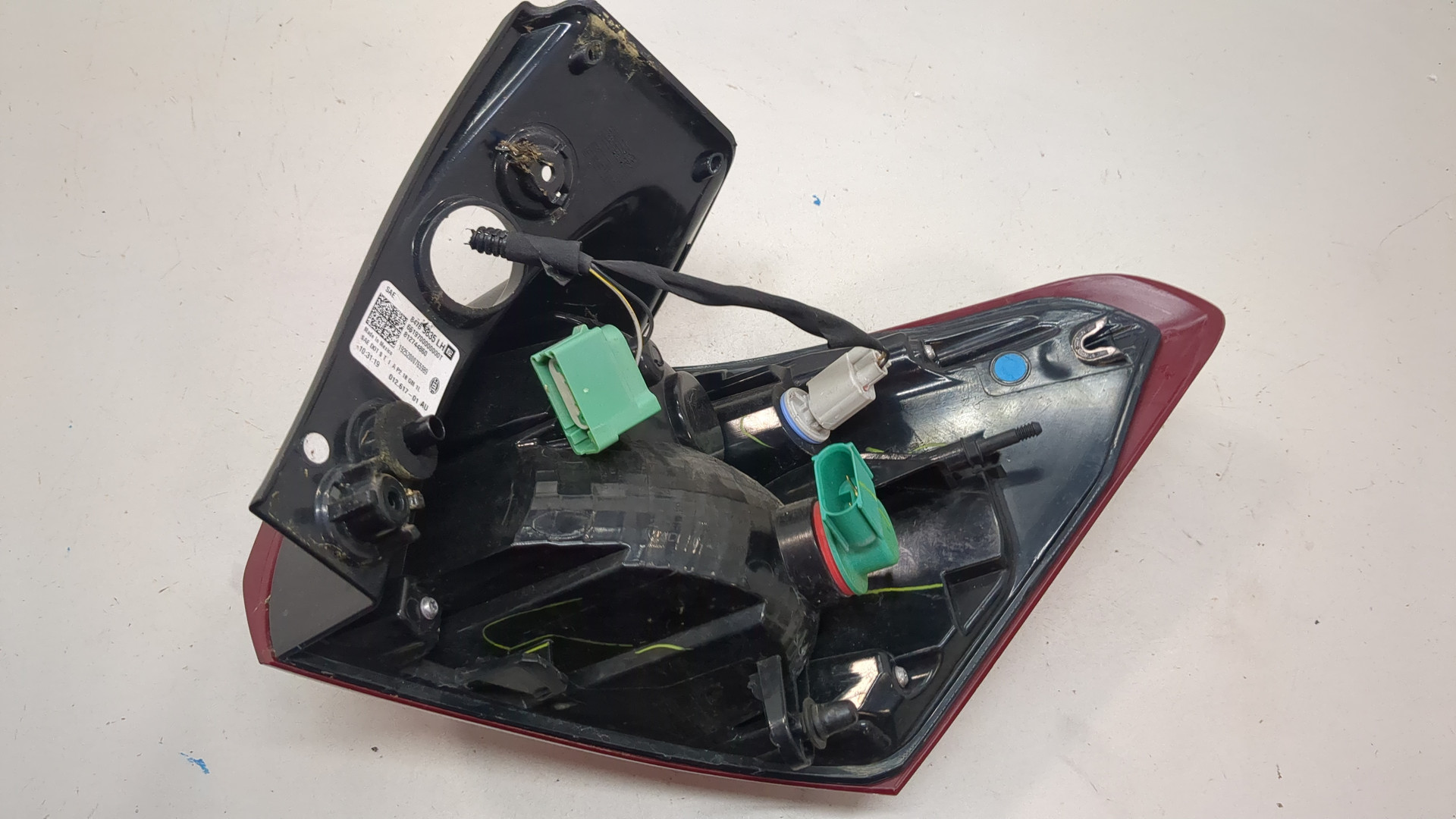 Фонарь задний левый