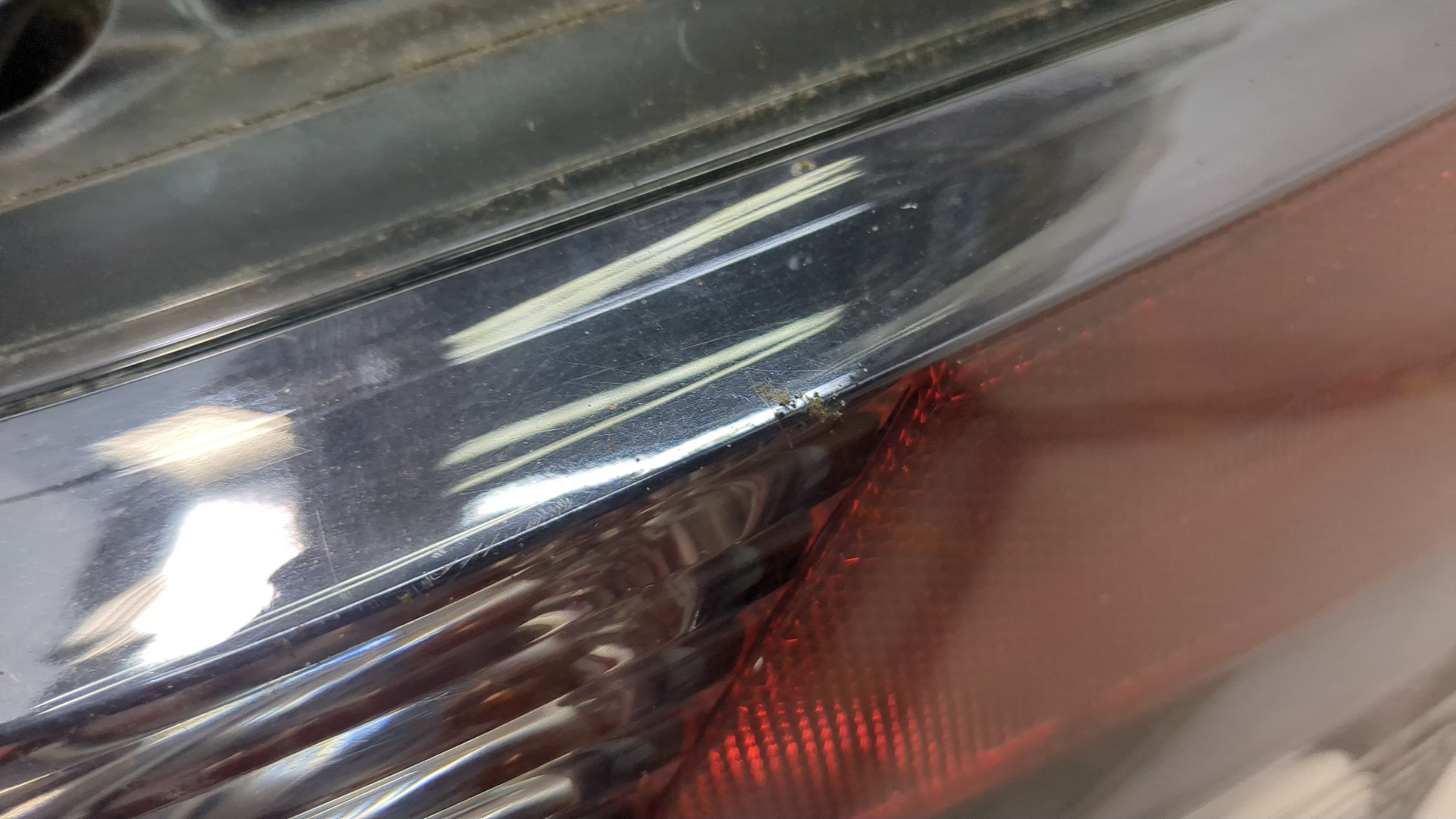 Фонарь задний правый