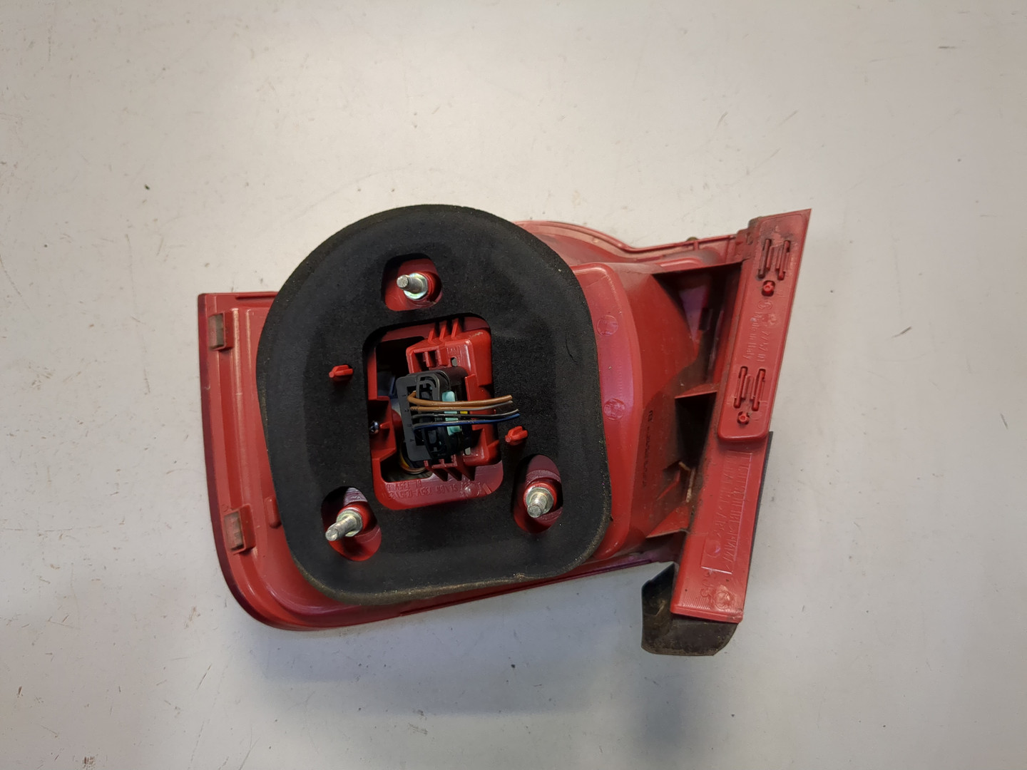 Фонарь задний левый