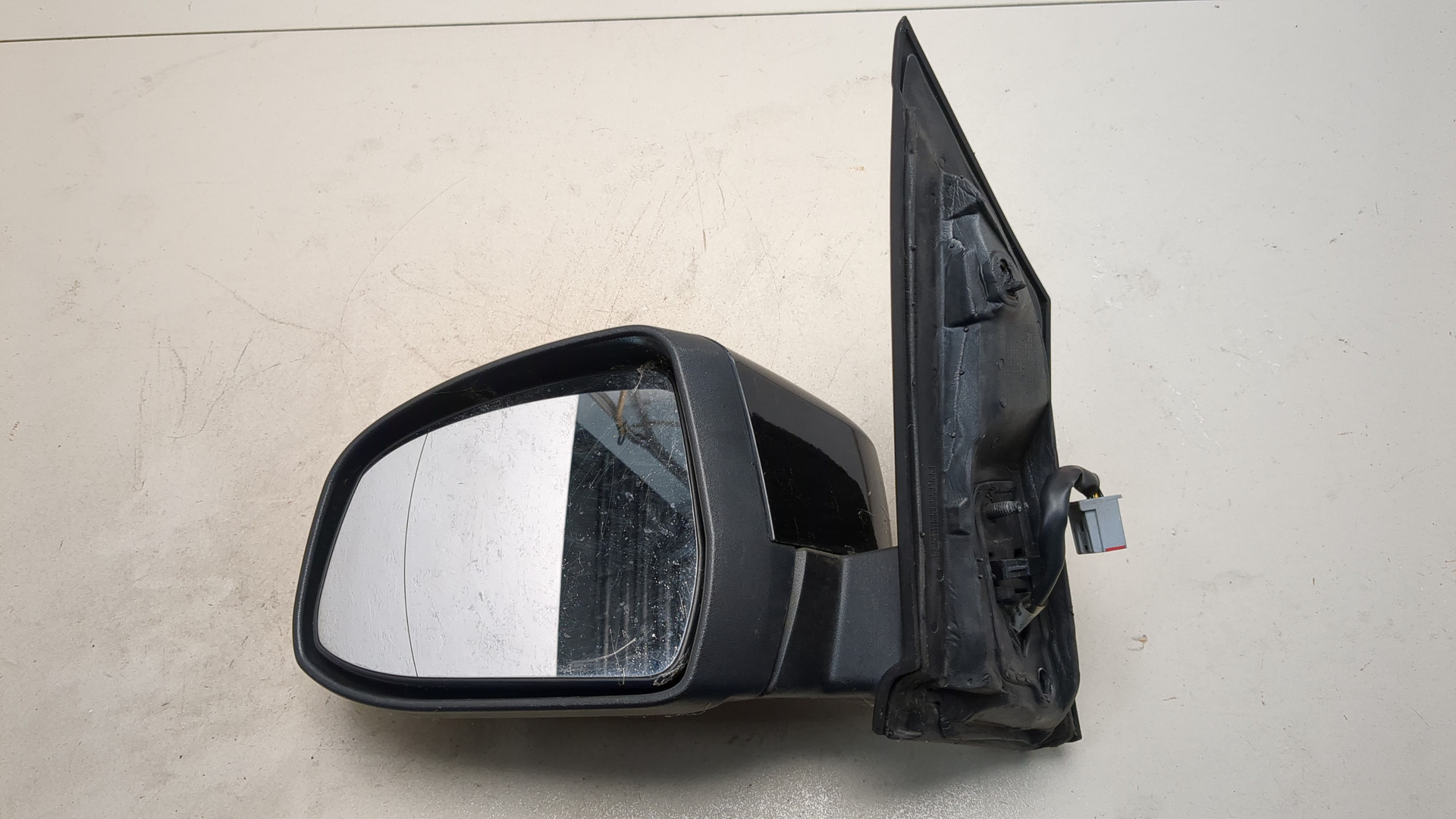 Зеркало левое электрическое