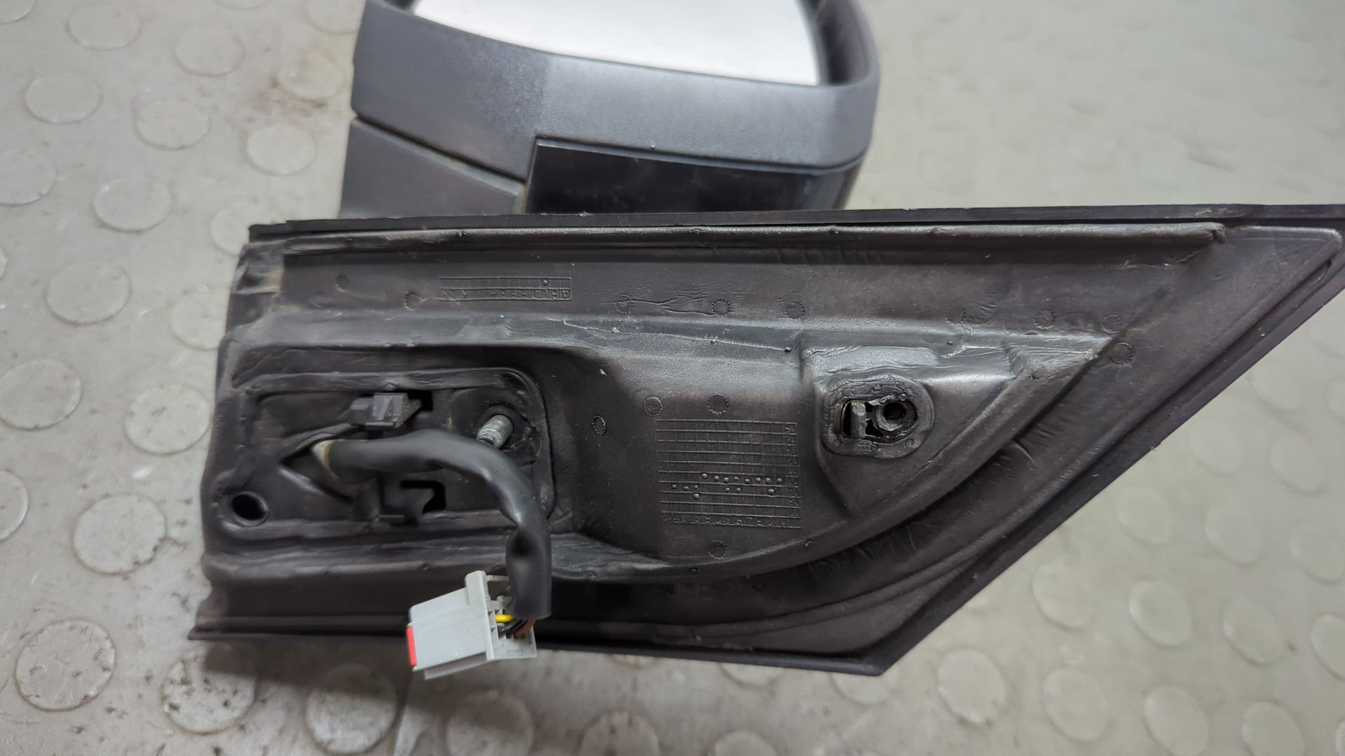 Зеркало левое электрическое