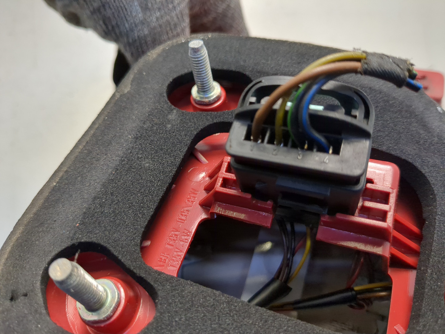 Фонарь задний правый