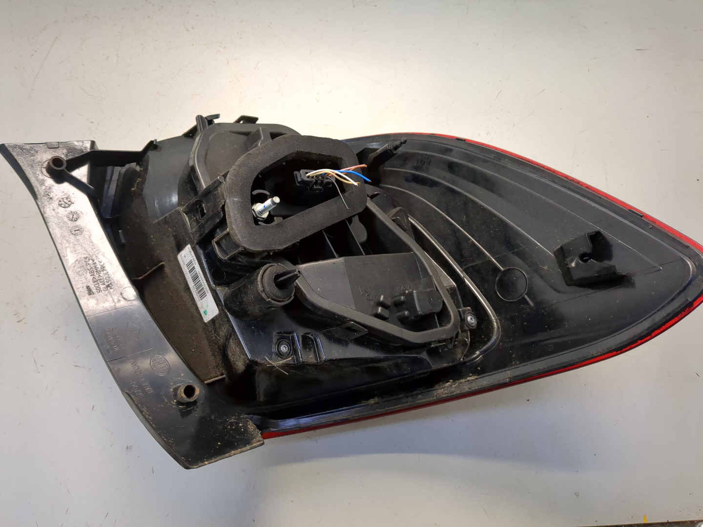 Фонарь задний правый