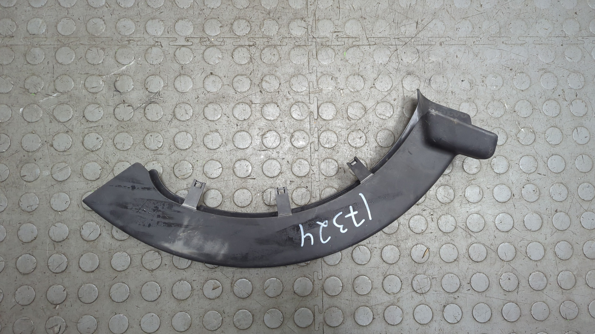 Обшивка багажника