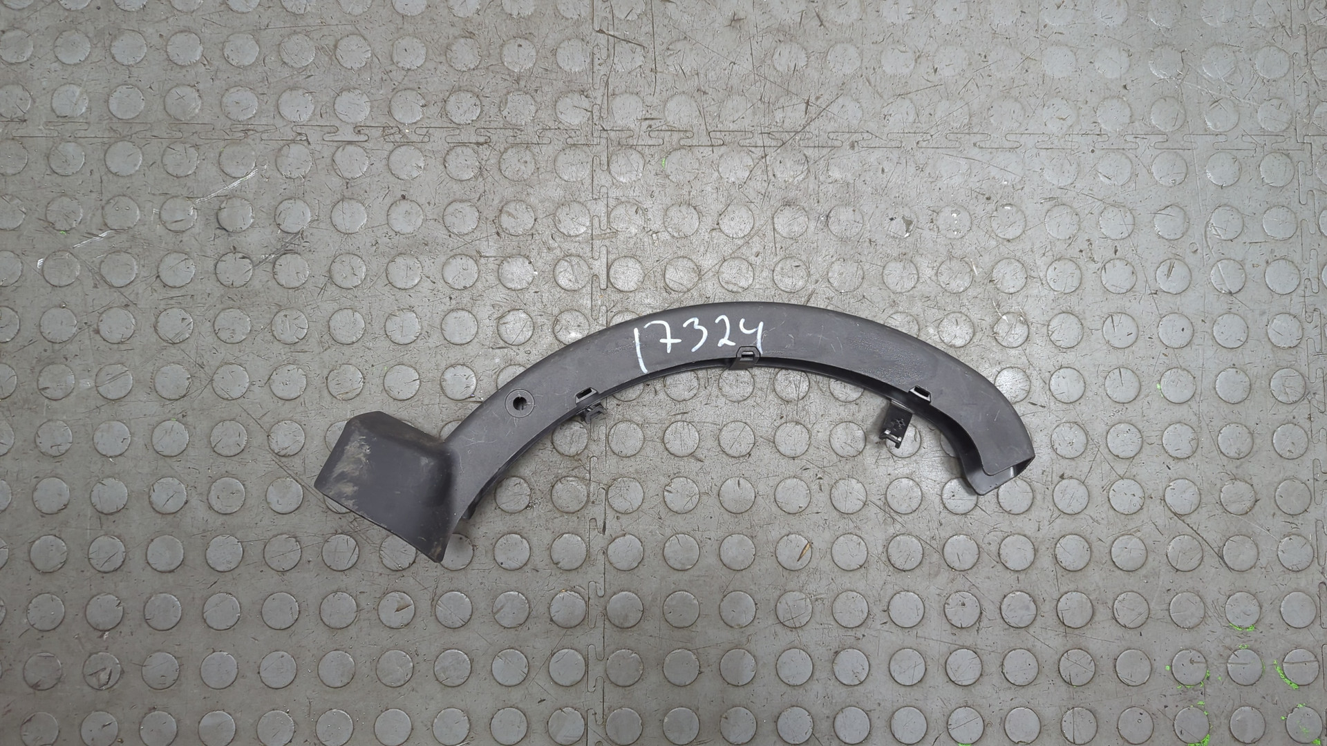 Обшивка багажника