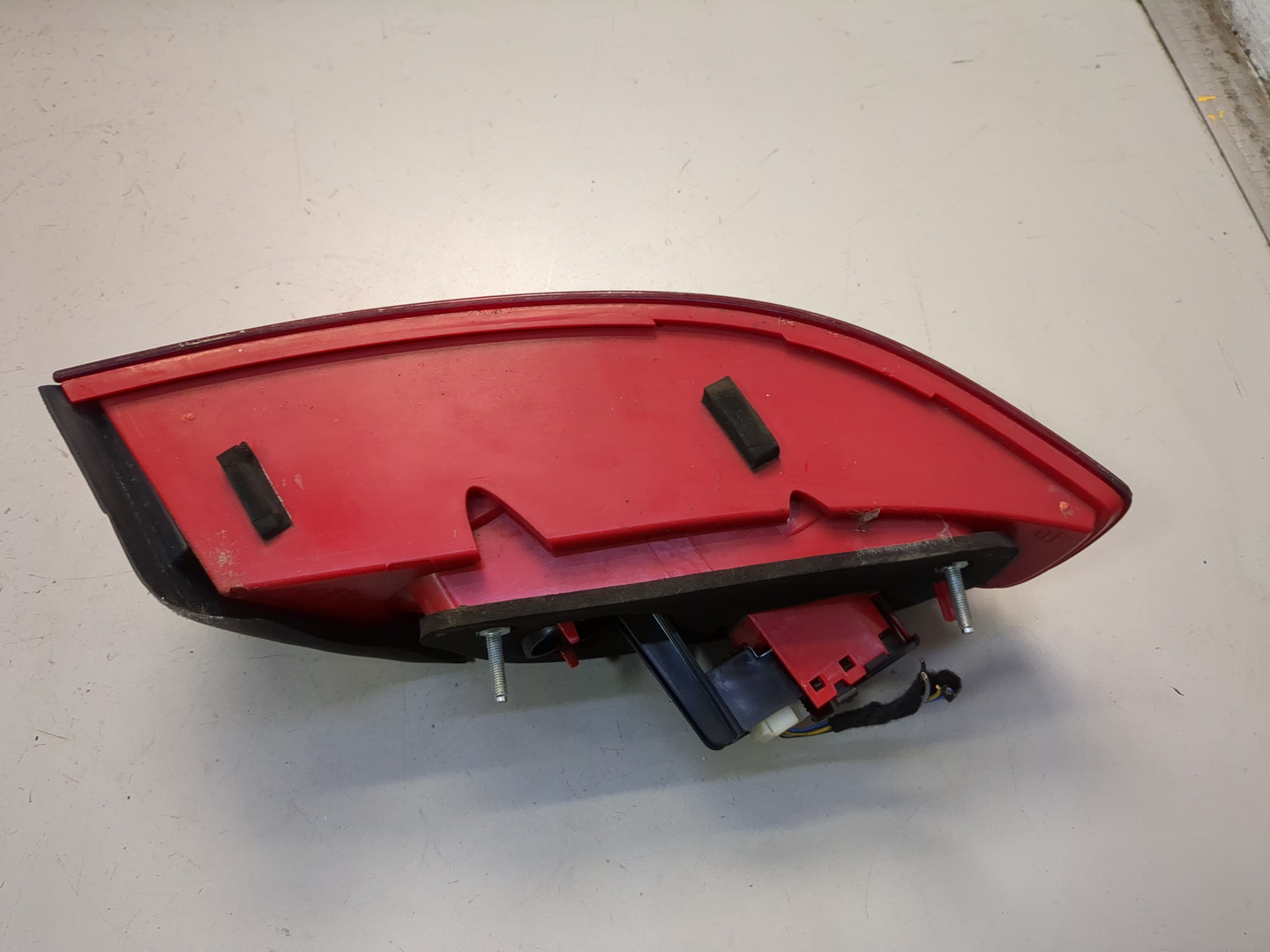 Фонарь задний правый