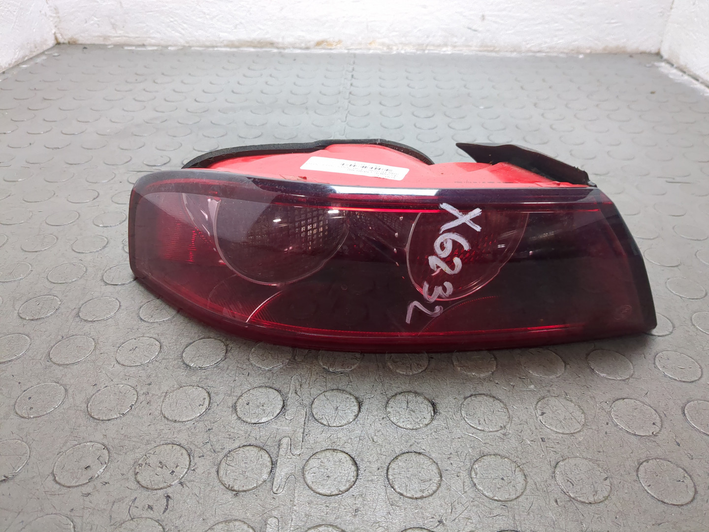 Фонарь задний левый