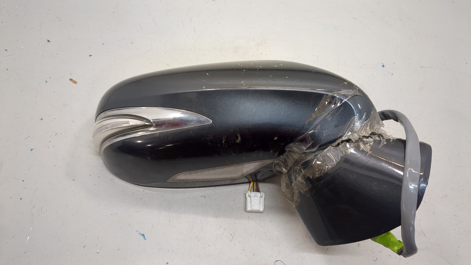 Зеркало правое электрическое