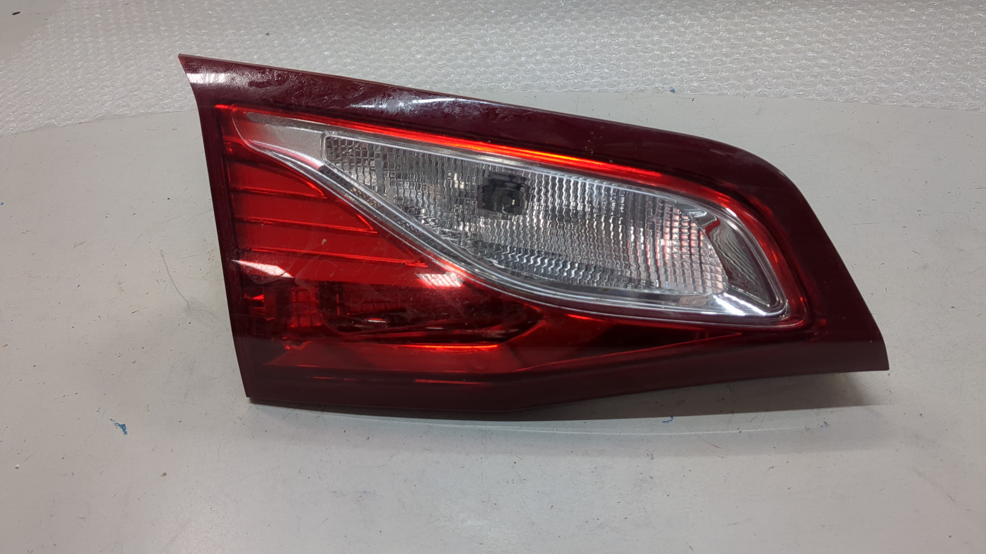 Фонарь задний внутренний левый