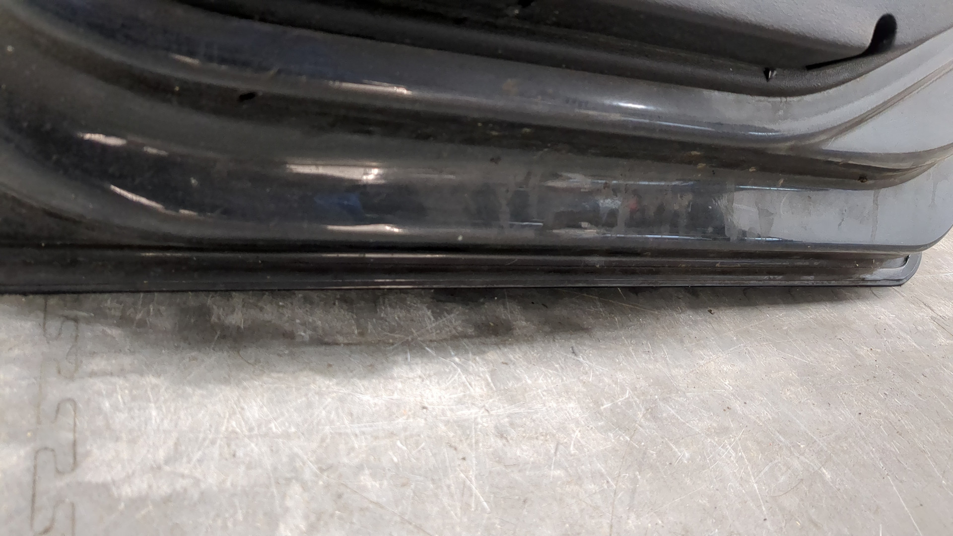 Дверь задняя правая