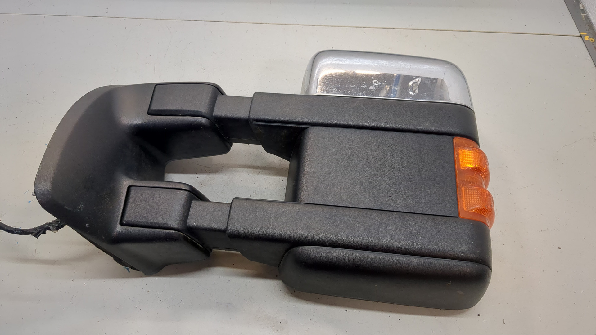 Зеркало левое электрическое