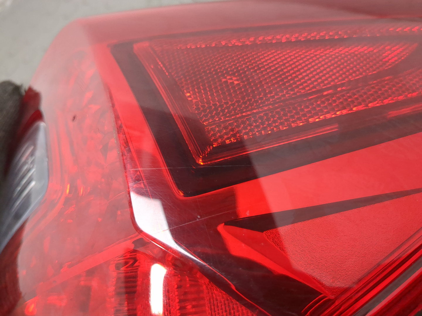 Фонарь задний правый