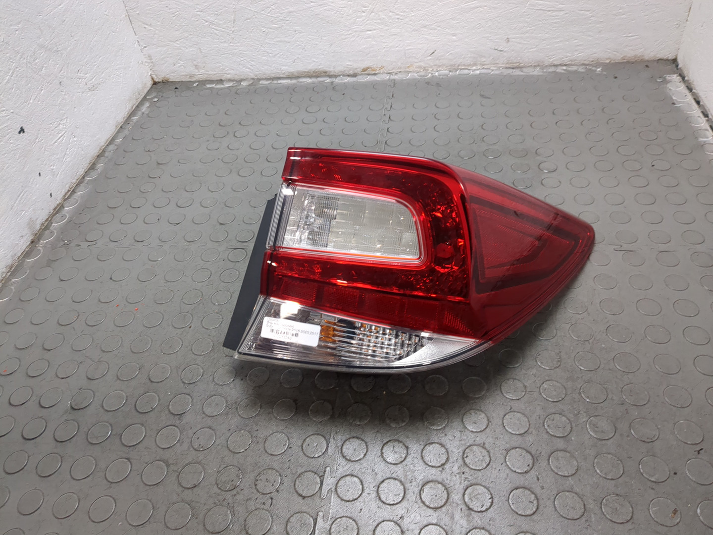 Фонарь задний правый