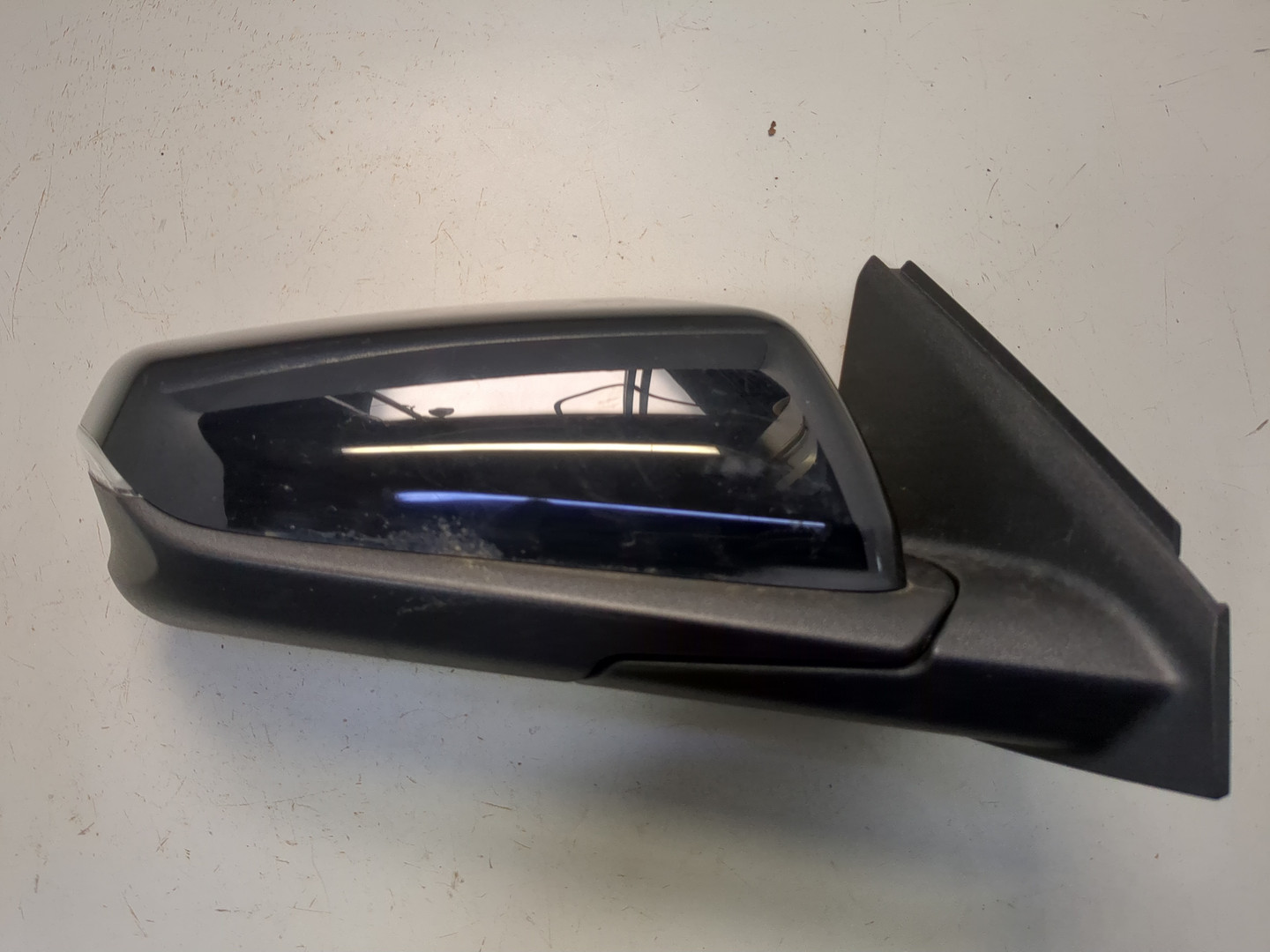 Зеркало правое электрическое