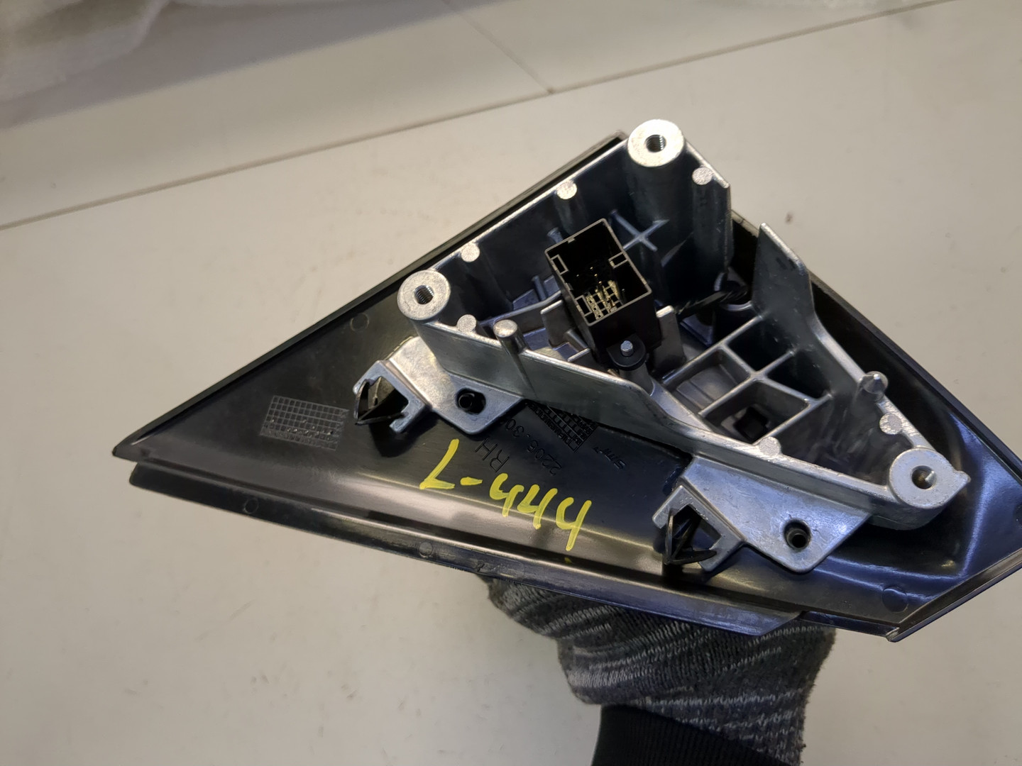 Зеркало правое электрическое