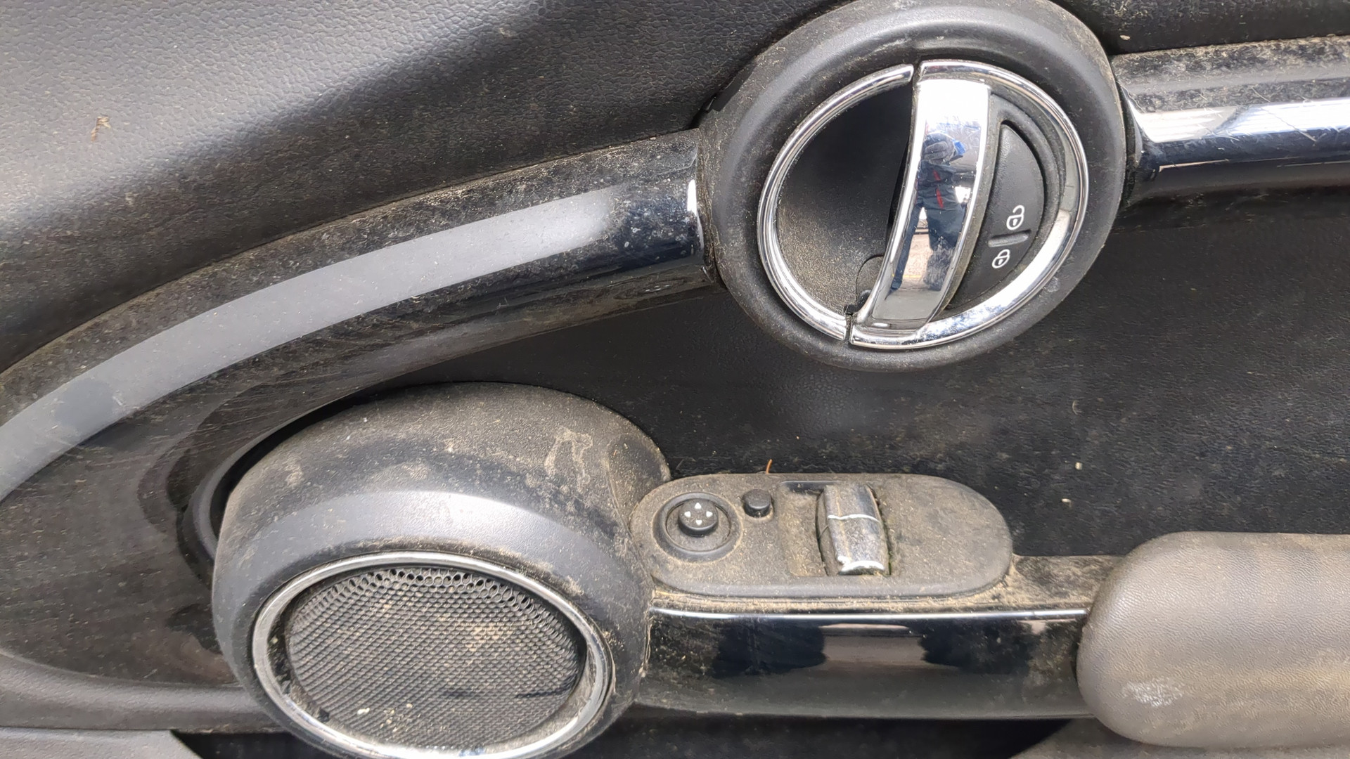 Дверь передняя правая