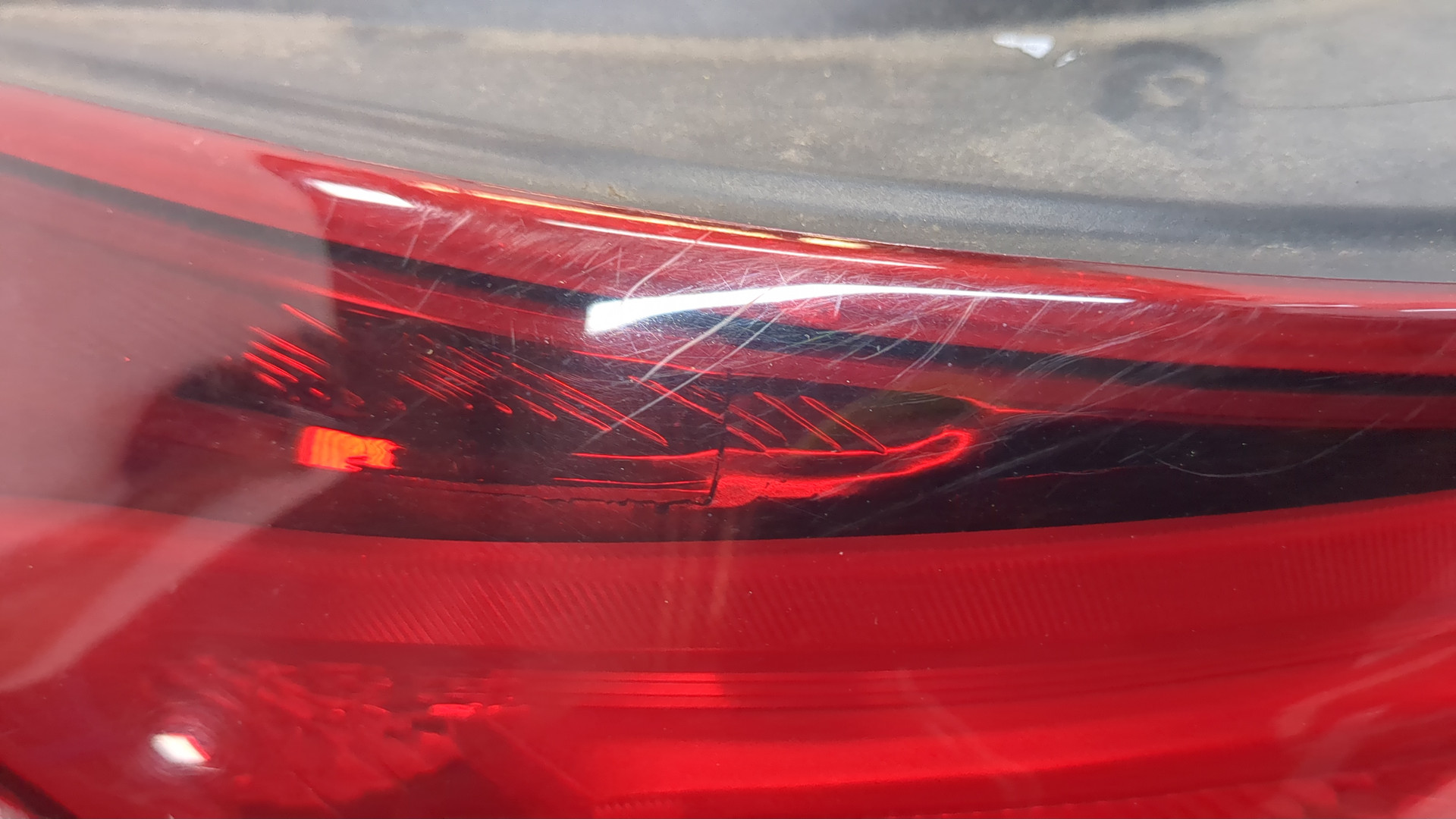 Фонарь задний левый