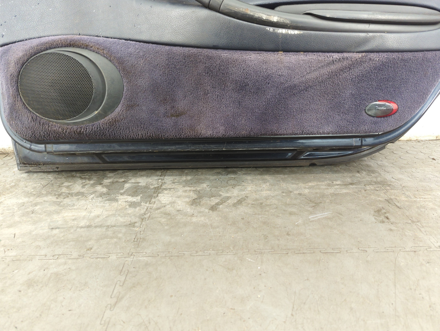 Дверь передняя правая