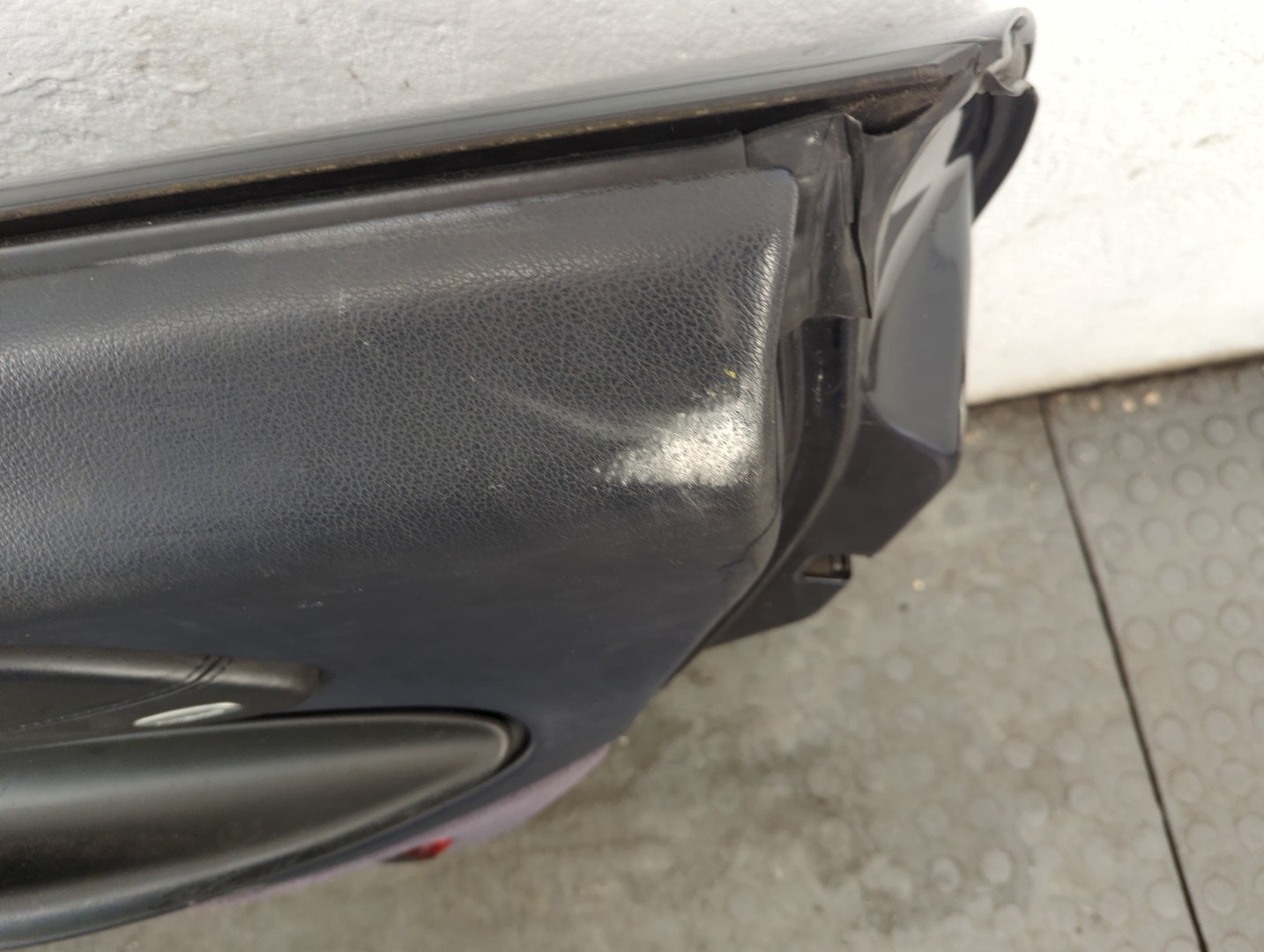 Дверь передняя правая