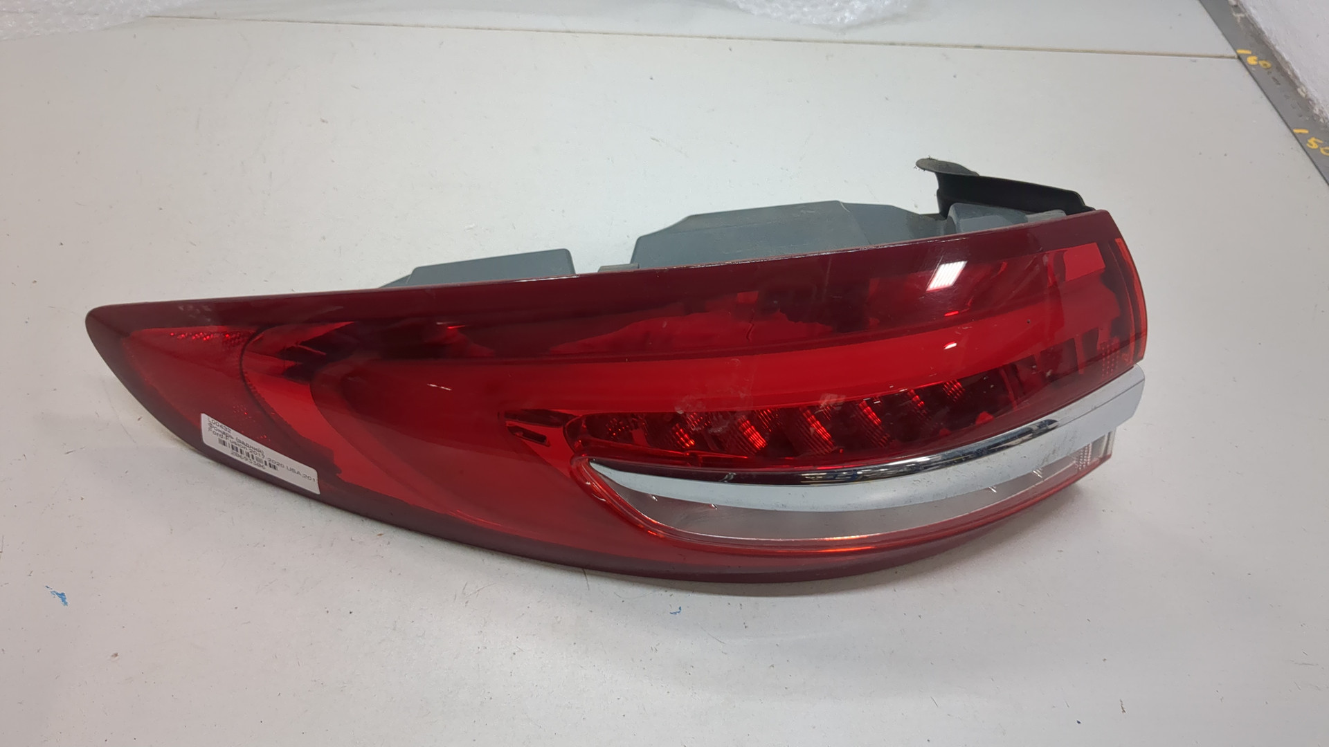 Фонарь задний левый