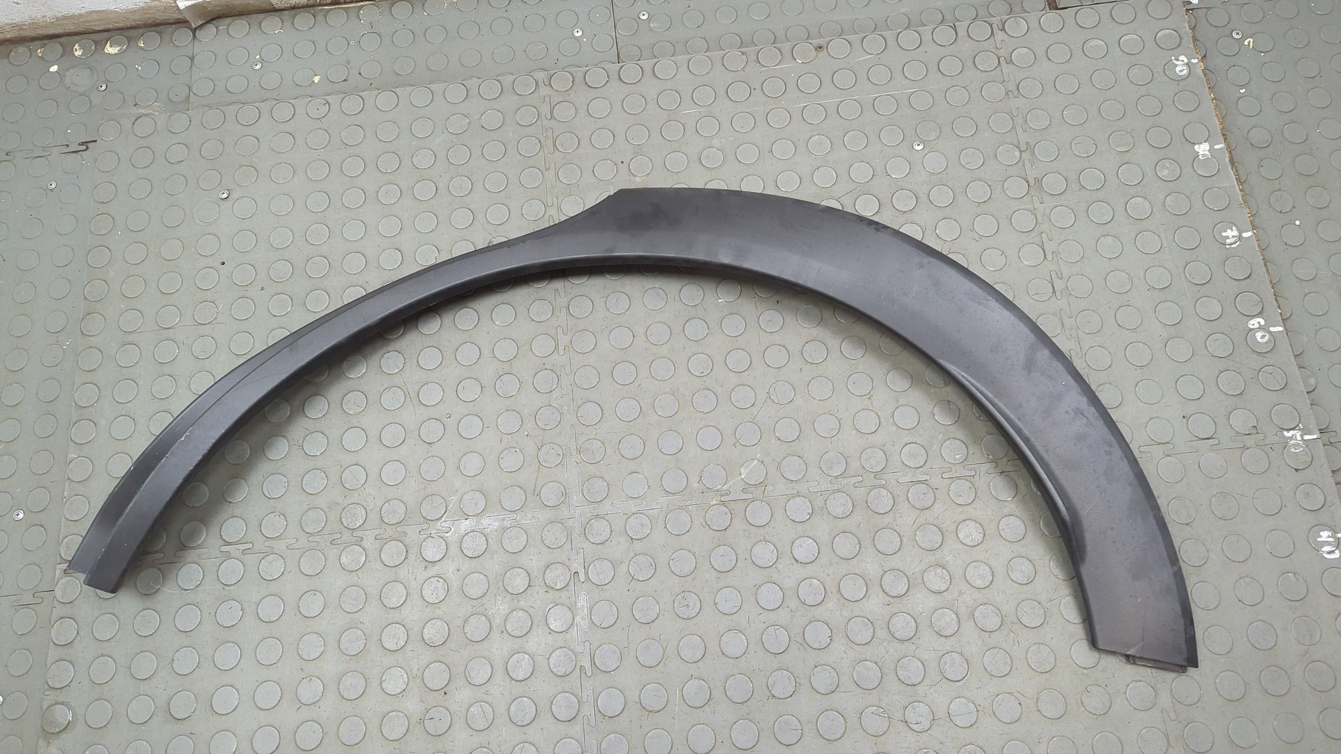 Накладка заднего крыла левого