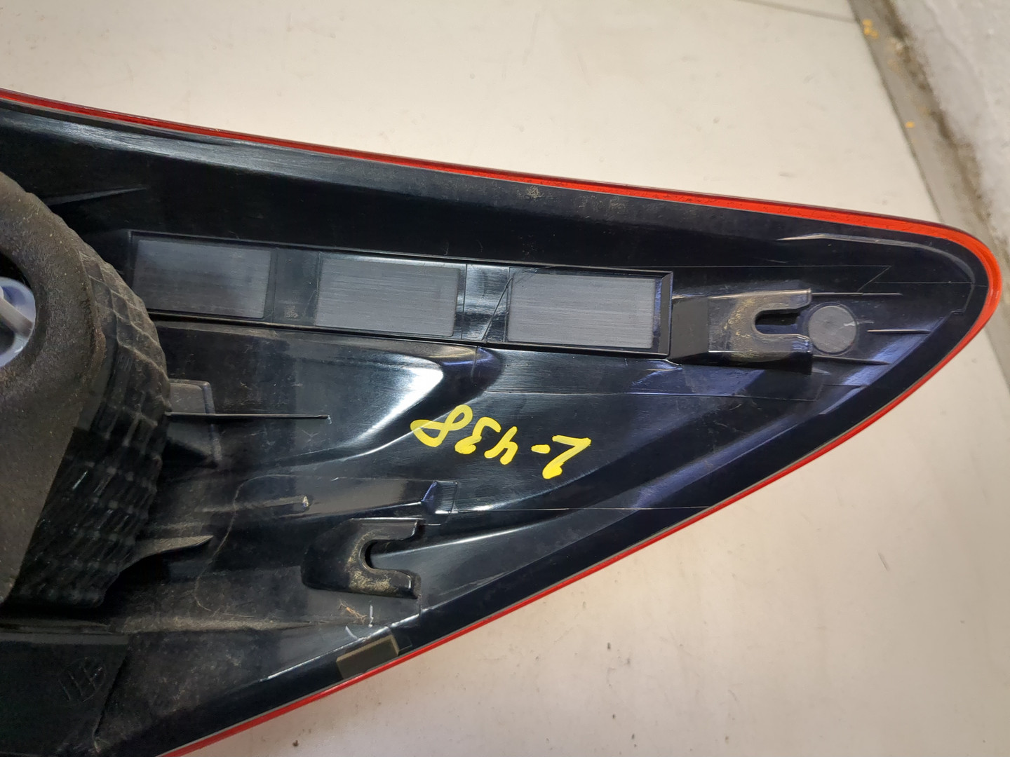 Фонарь задний левый