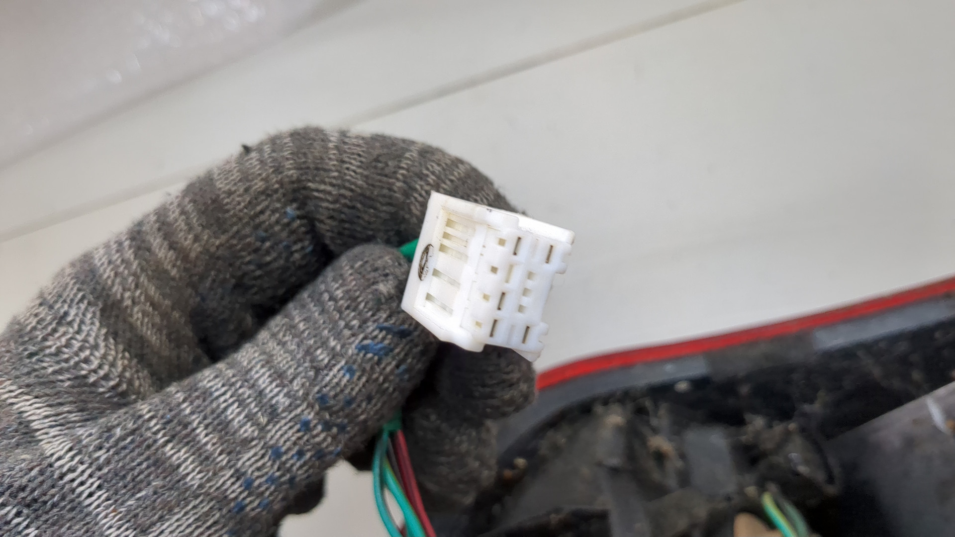 Фонарь задний правый