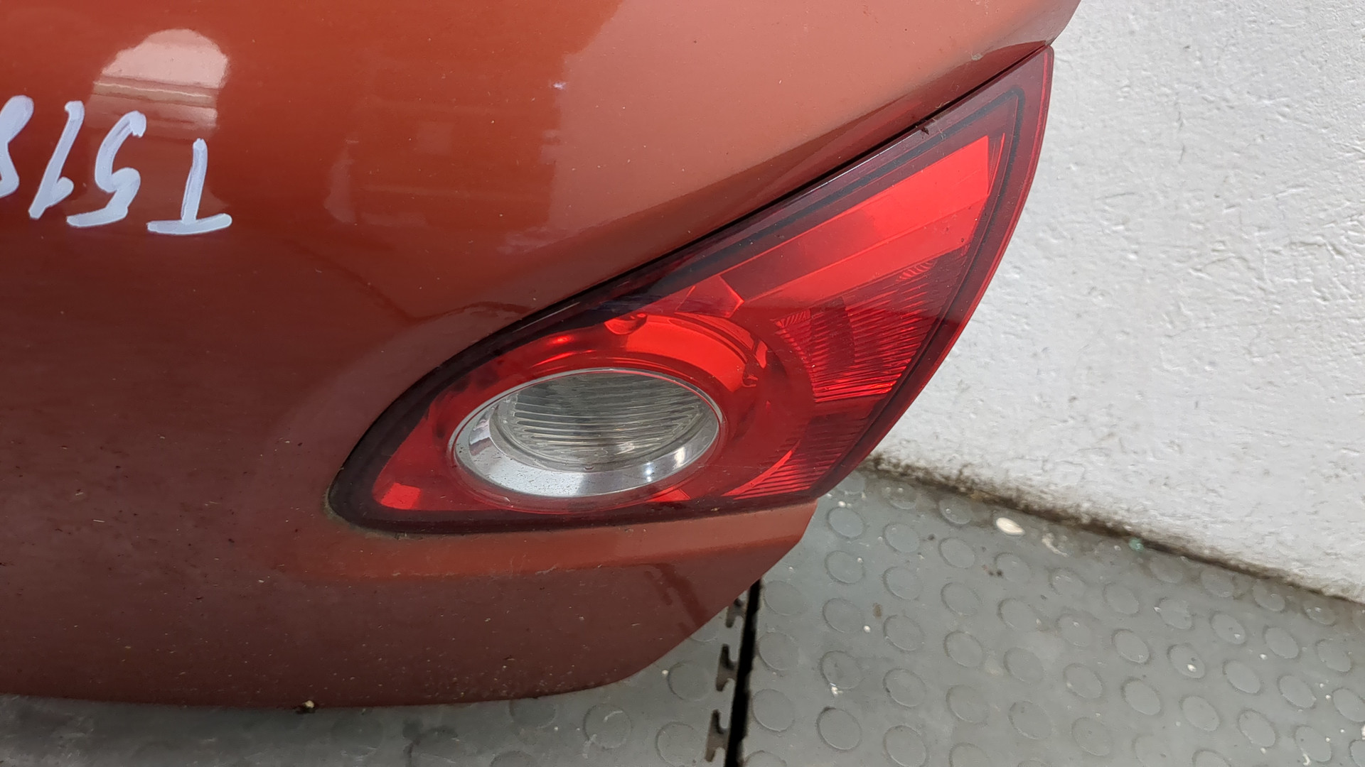 Дверь багажника