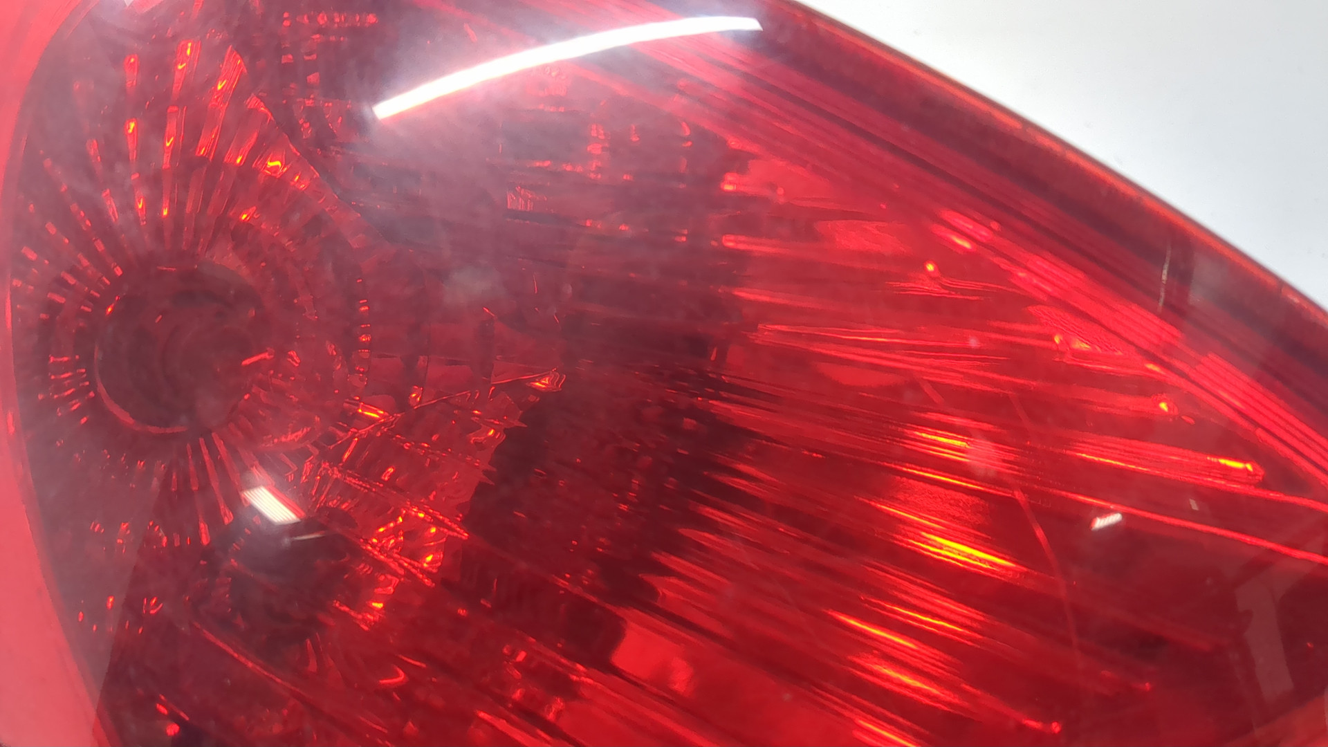 Фонарь задний левый