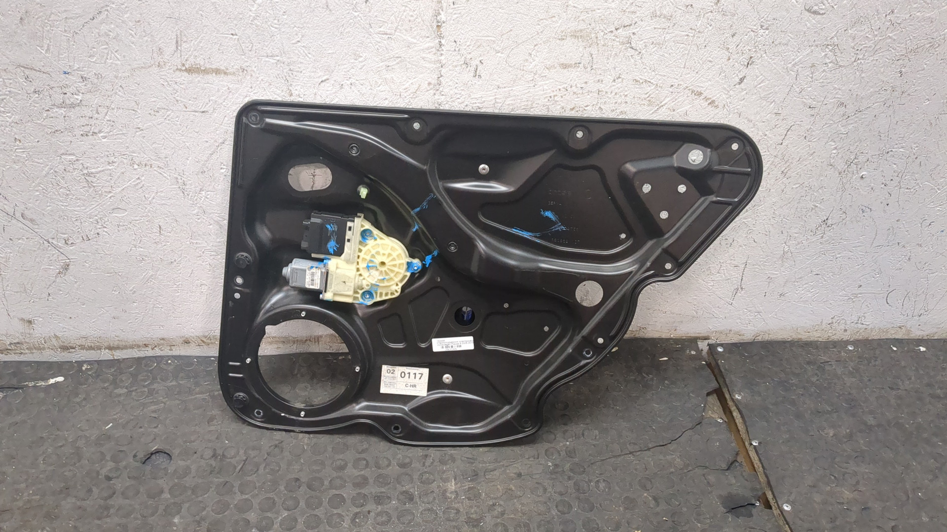 Стеклоподъемник электр. задний правый