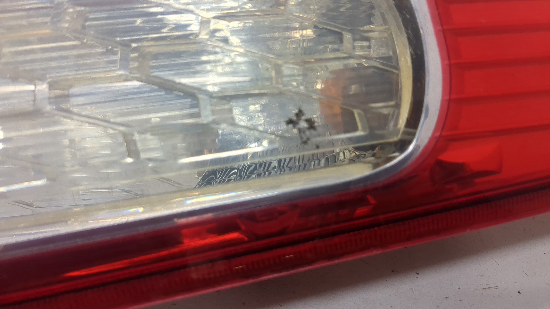 Фонарь задний правый