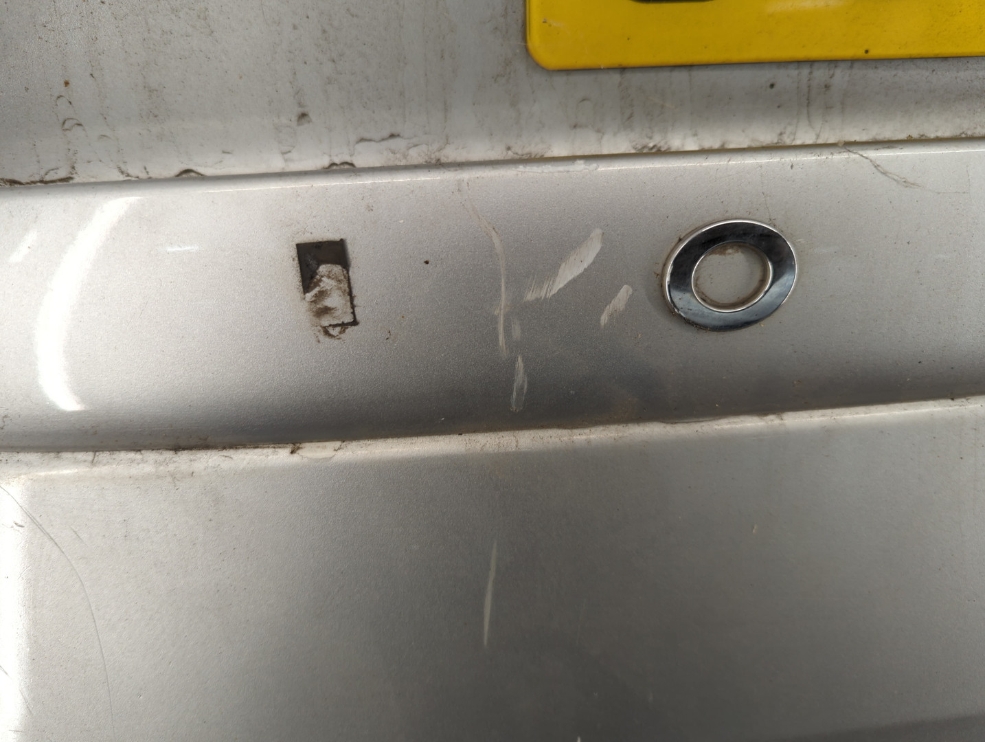 Дверь багажника