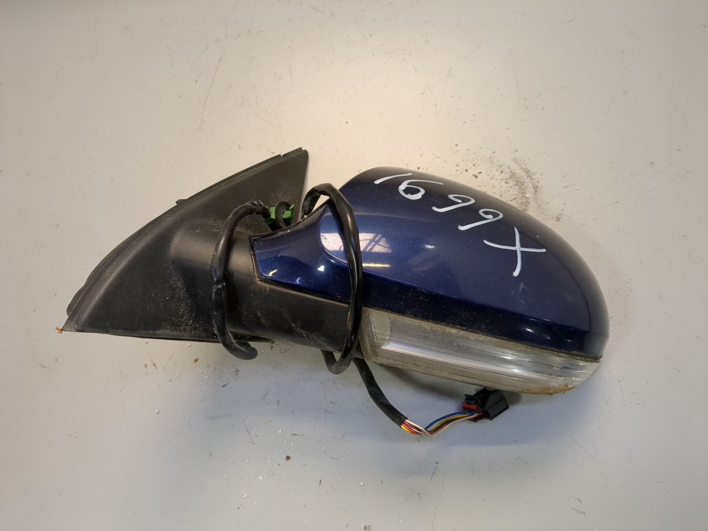 Зеркало левое электрическое