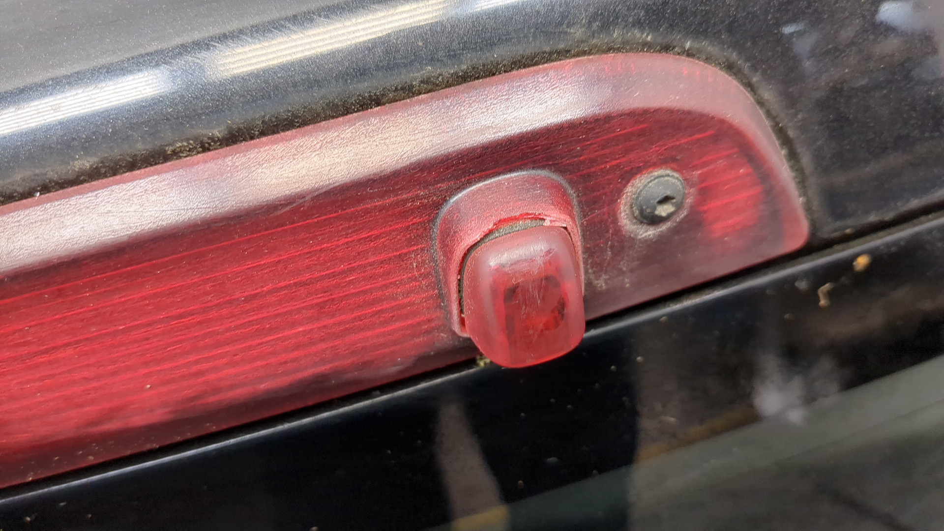 Дверь багажника