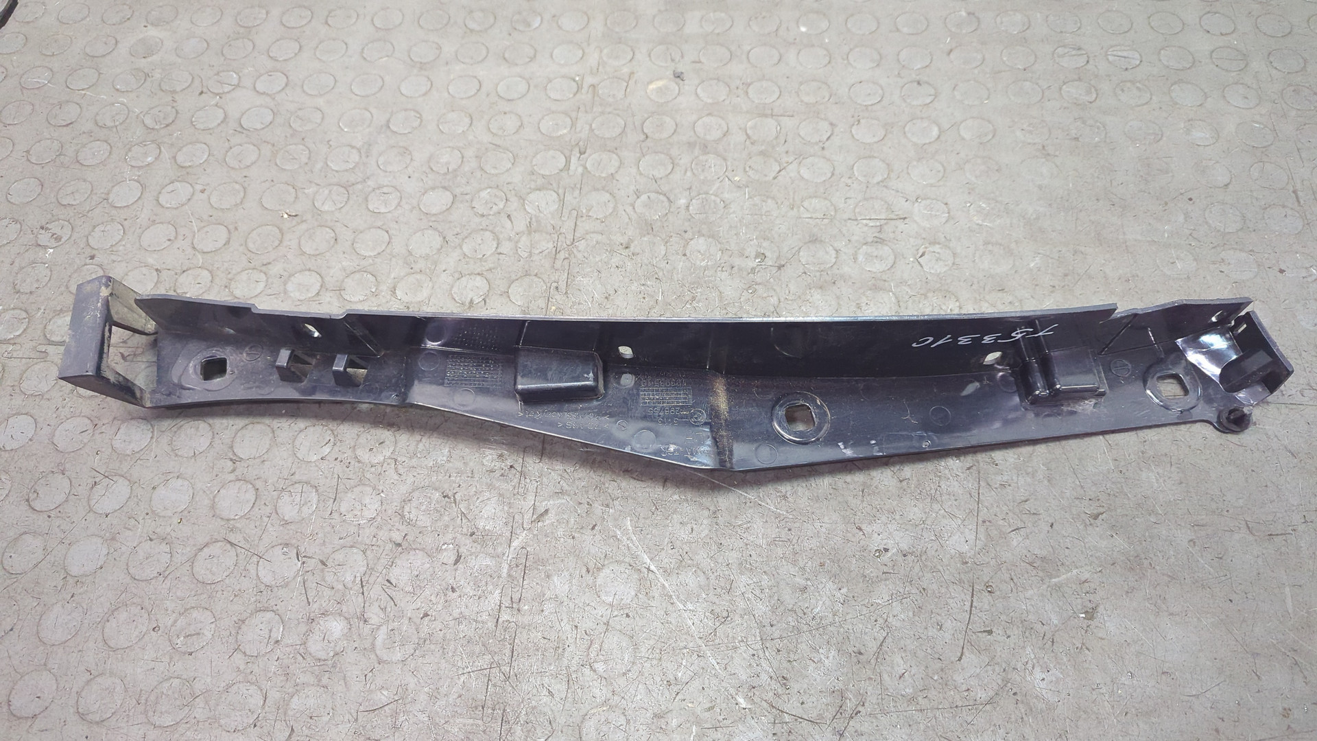 Кронштейн крепления крыла