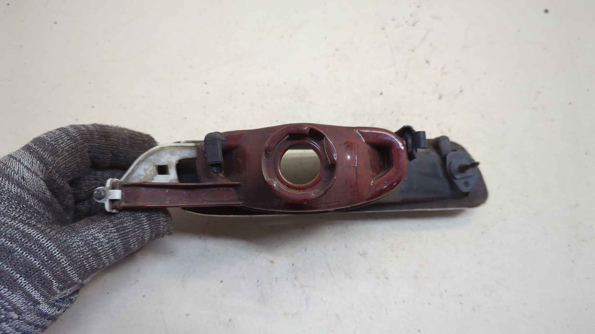 Фара противотуманная левая