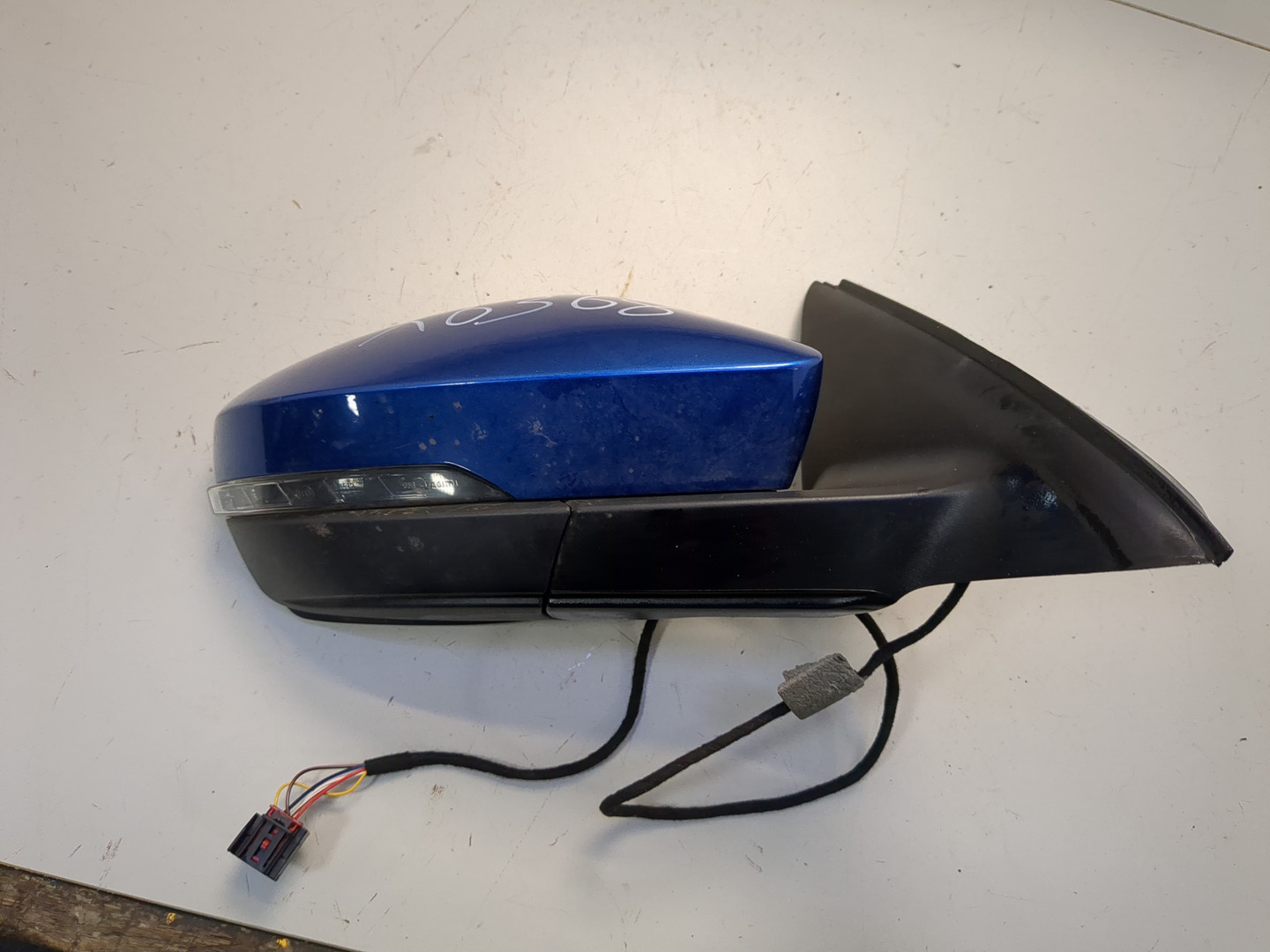 Зеркало правое электрическое