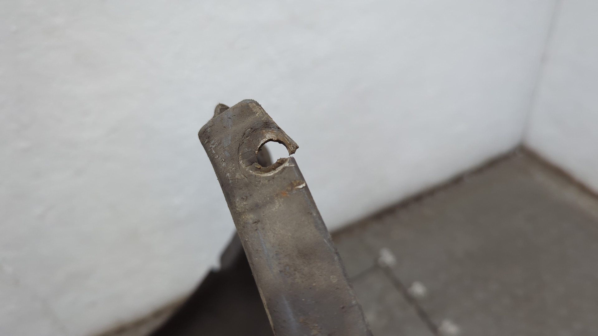 Локер передний левый