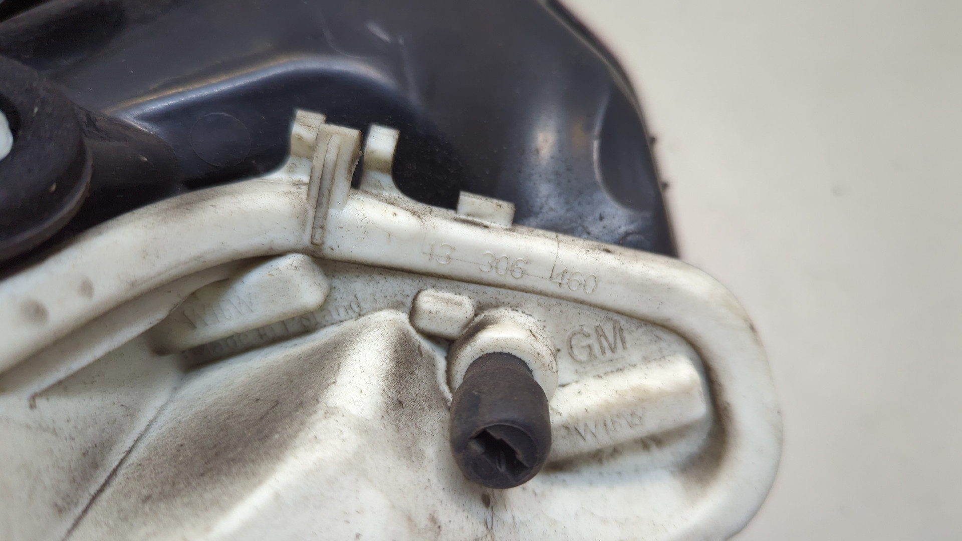 Фонарь задний правый