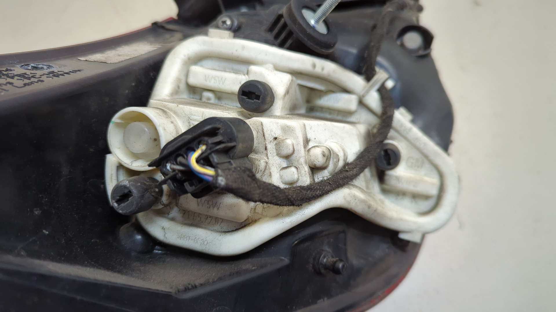 Фонарь задний правый