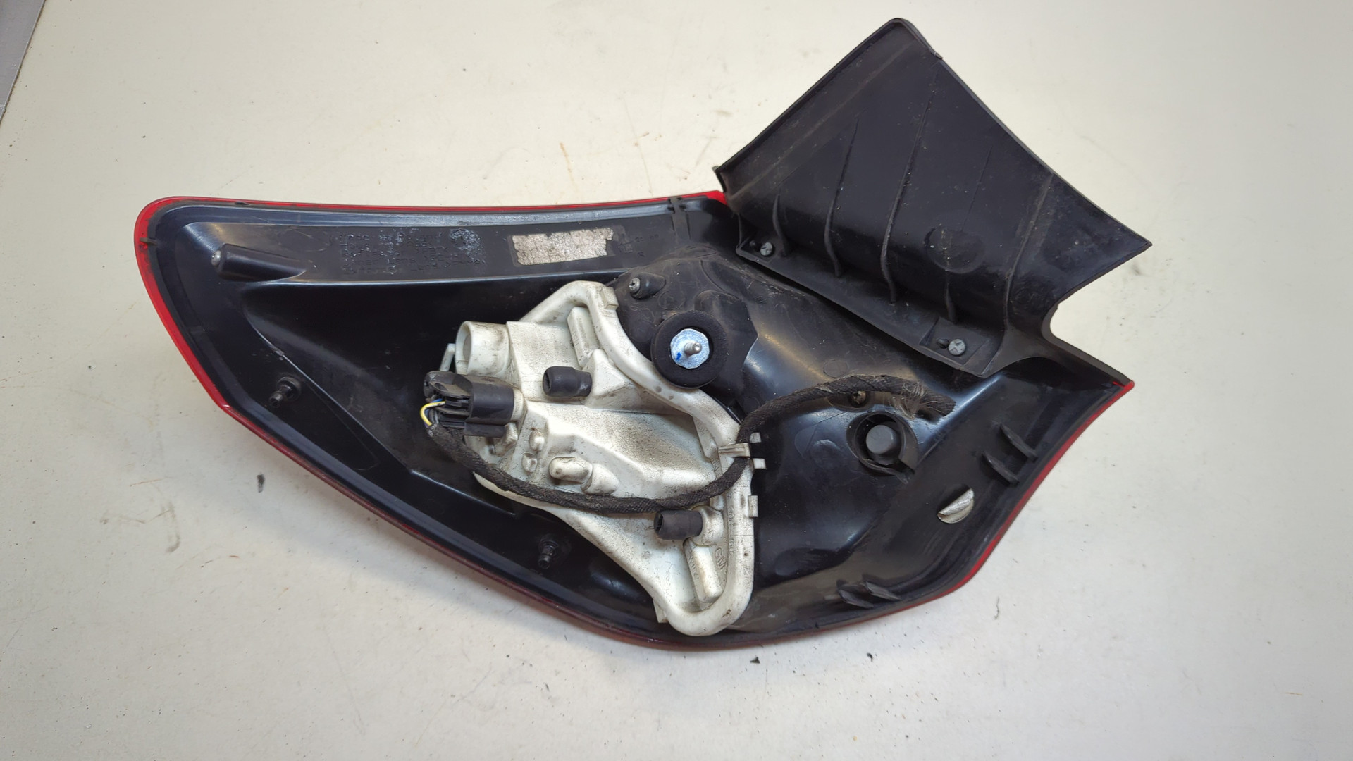 Фонарь задний правый