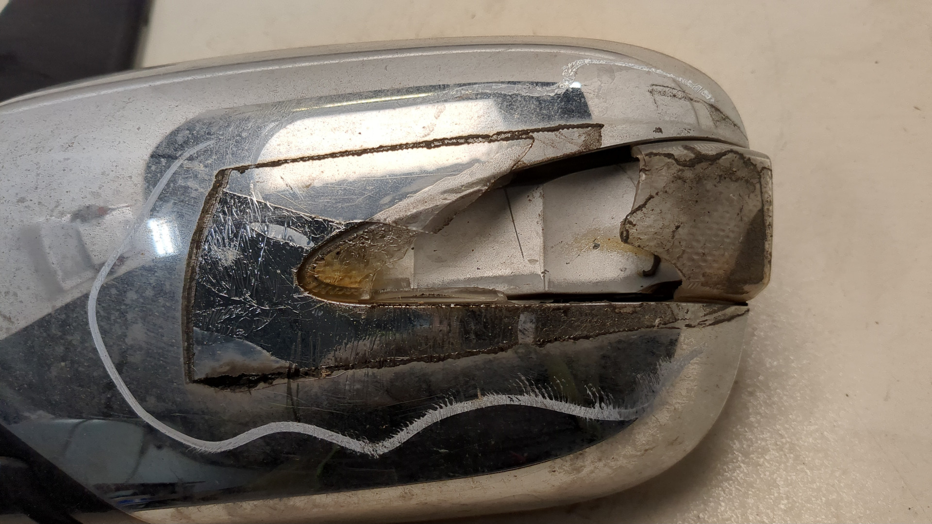 Зеркало левое электрическое