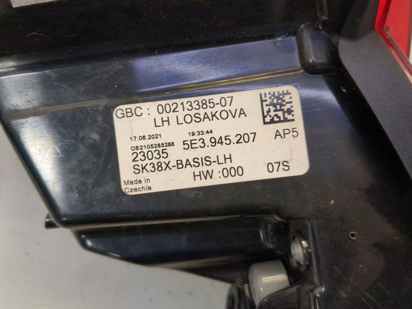 Фонарь задний левый