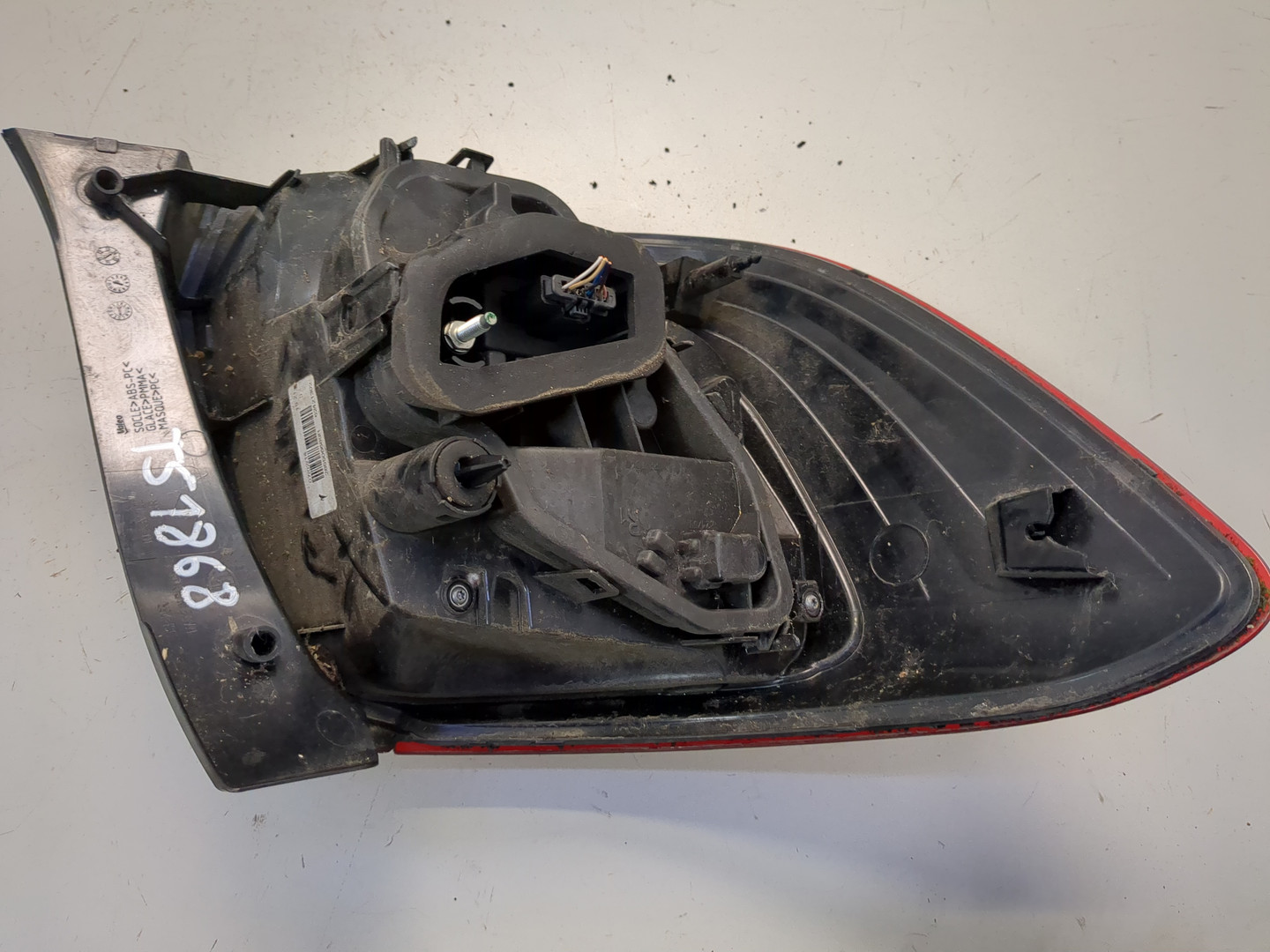 Фара противотуманная левая