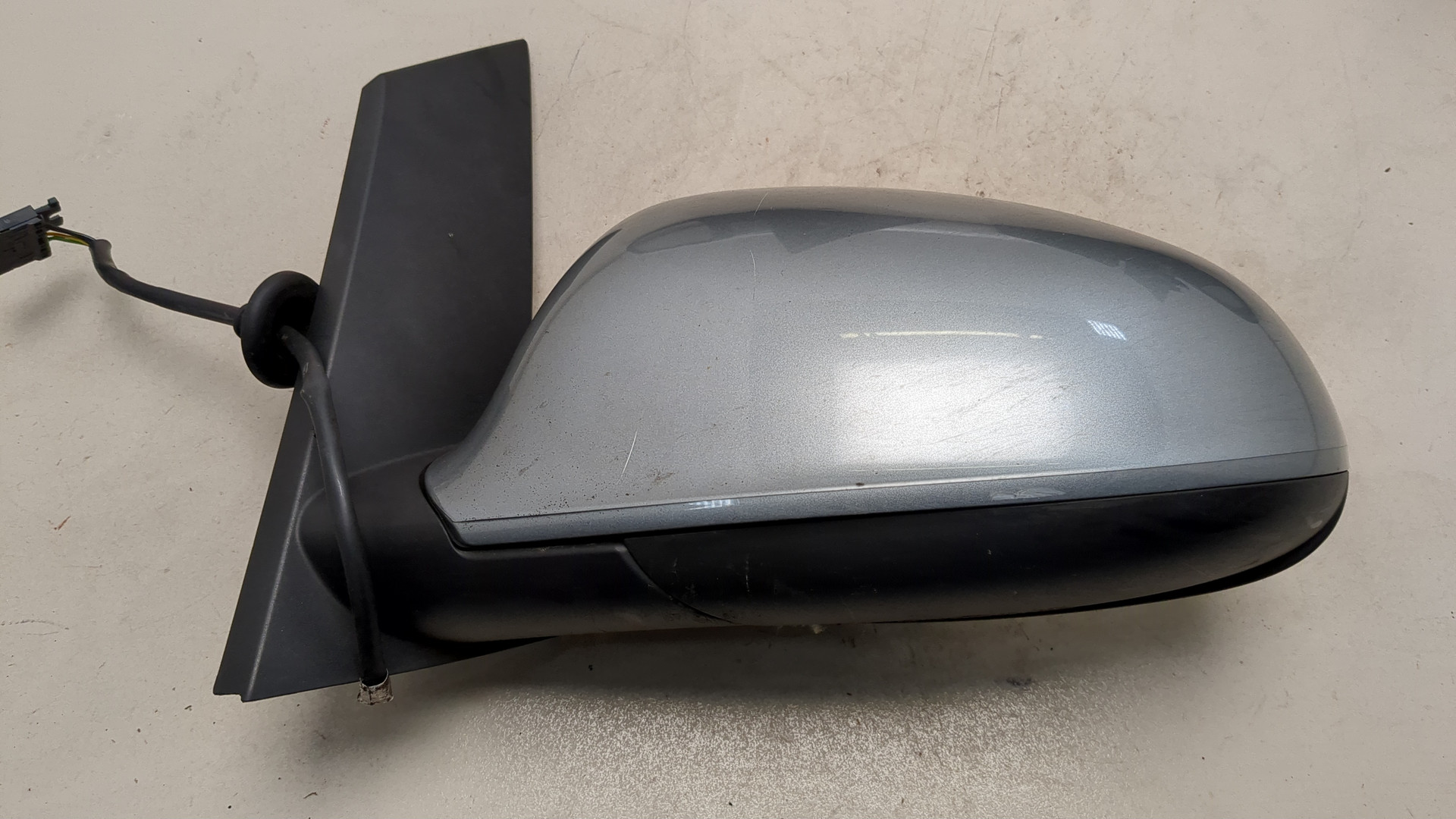 Зеркало левое электрическое