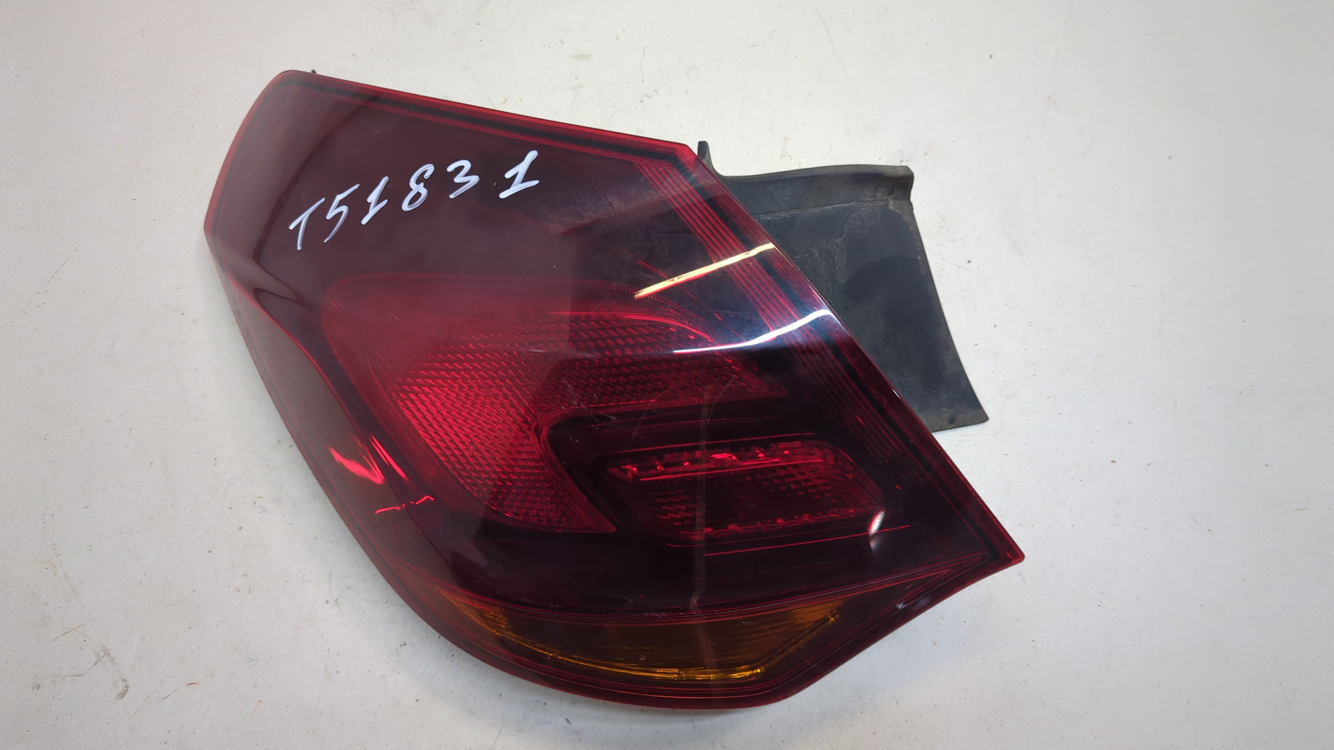 Фонарь задний левый