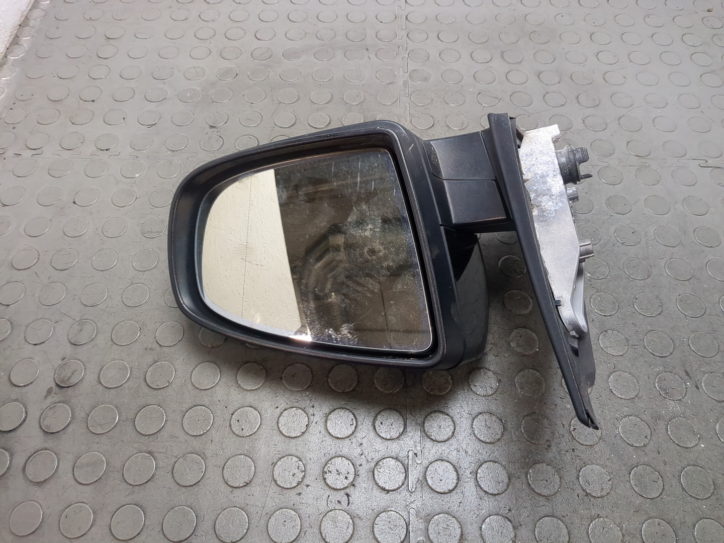 Зеркало правое электрическое