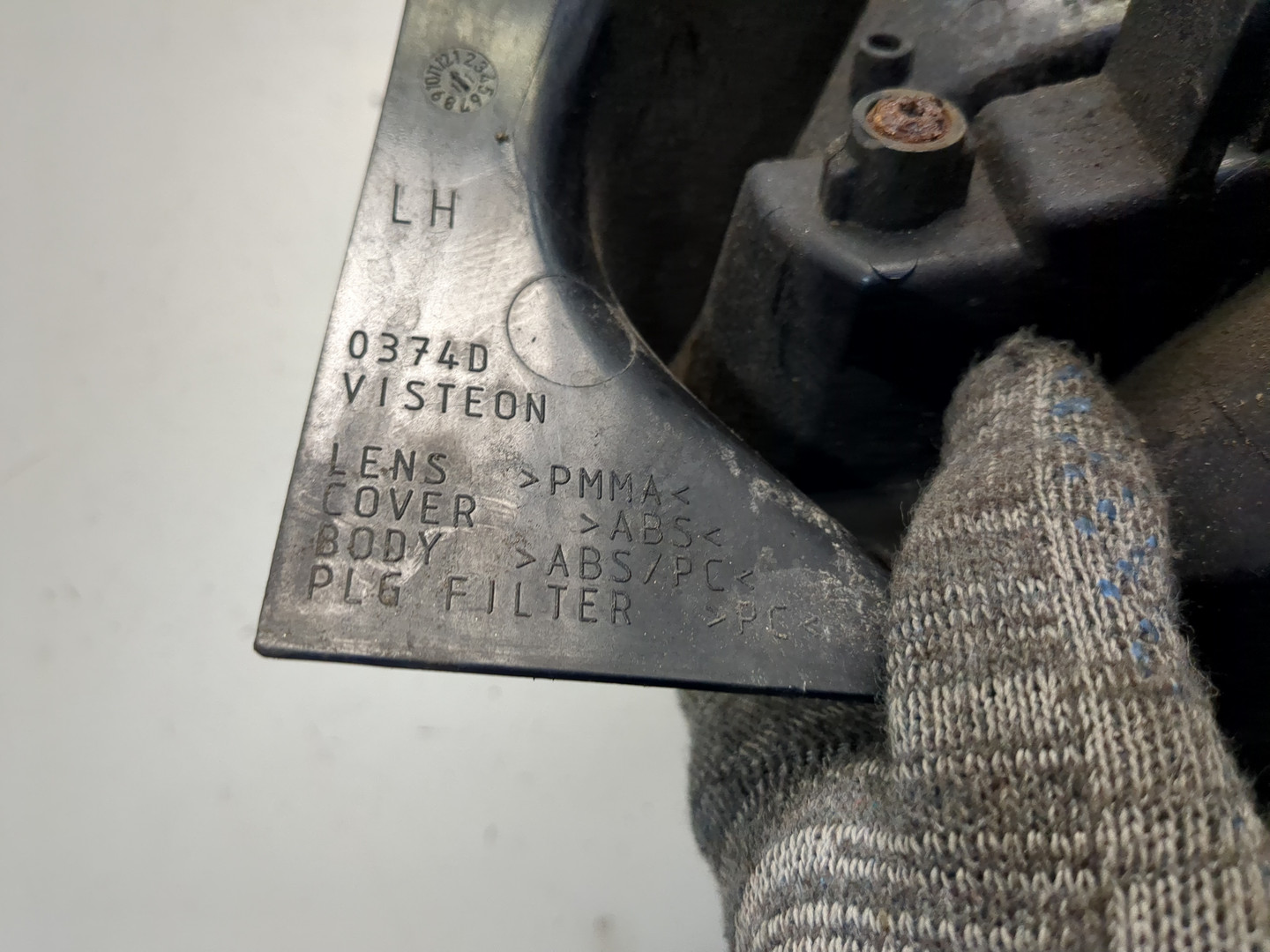 Фонарь задний левый